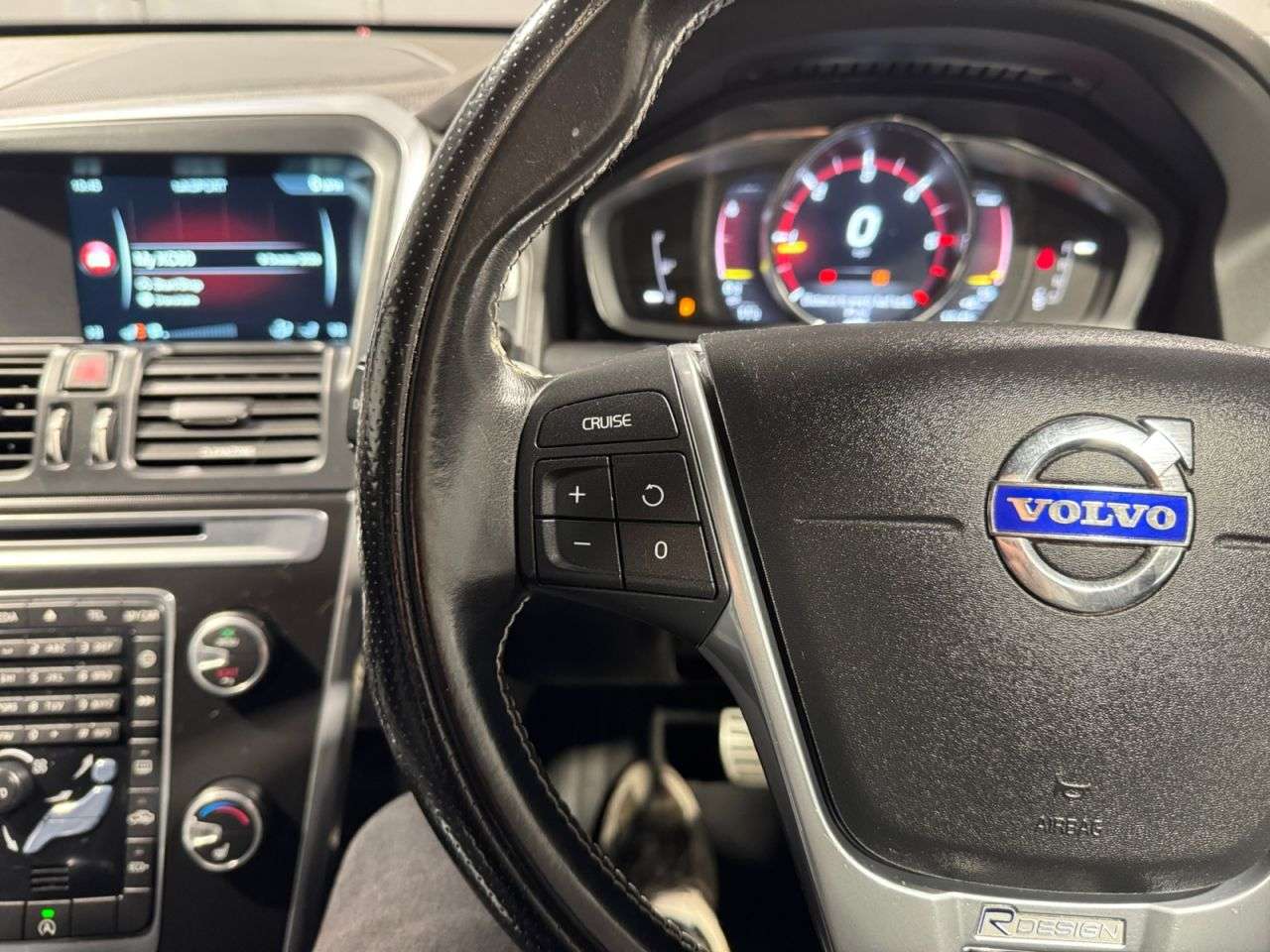2016 VOLVO XC60 2016 VOLVO XC60
