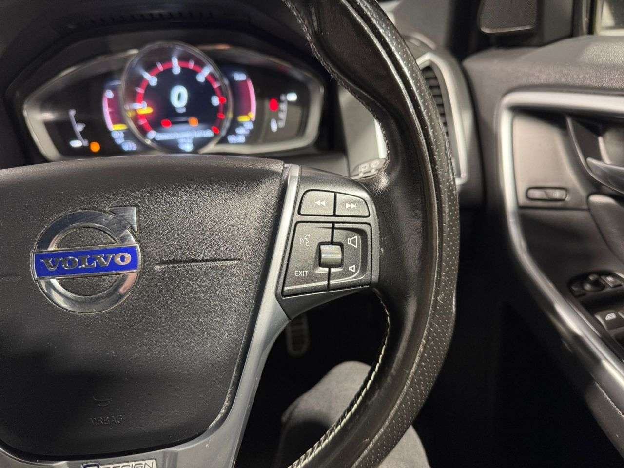 2016 VOLVO XC60 2016 VOLVO XC60
