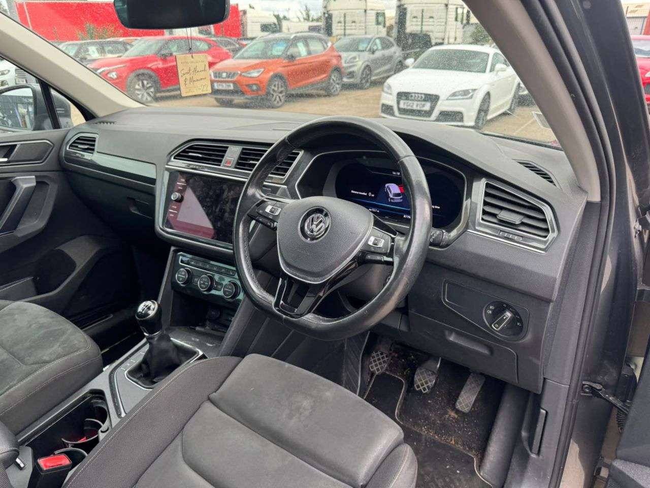 2017 VOLKSWAGEN TIGUAN 2017 VOLKSWAGEN TIGUAN