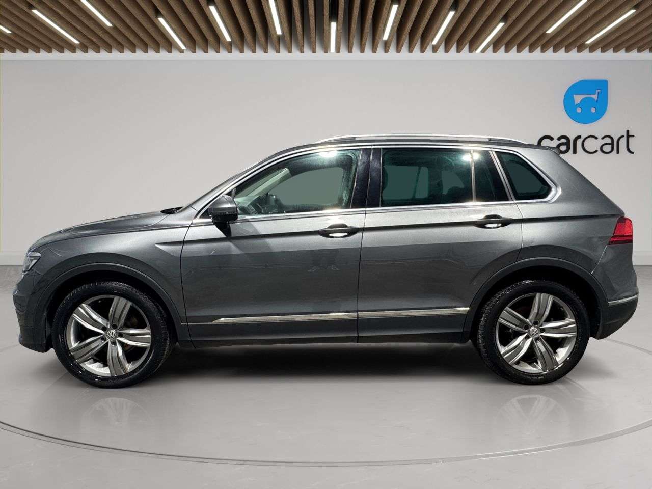 A 2017 VOLKSWAGEN TIGUAN 2.0 TDI SEL SUV 5dr Diesel Manual Euro 6 (s/s) (150 ps) (Rates starting as A 2017 VOLKSWAGEN TIGUAN 2.0 TDI SEL SUV 5dr Diesel Manual Euro 6 (s/s) (150 ps) (Rates starting as