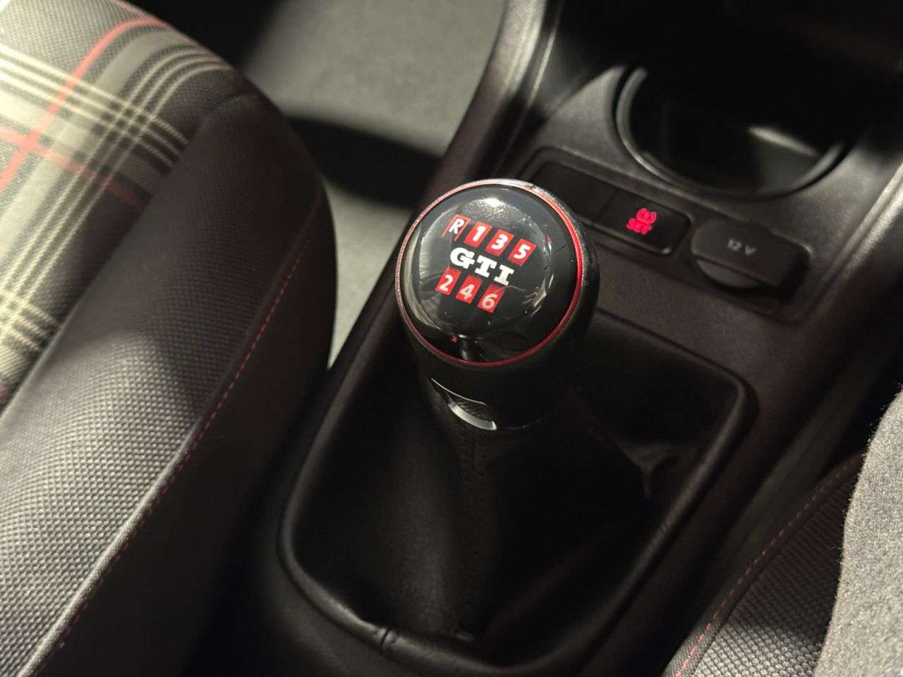 2020 VOLKSWAGEN UP! 2020 VOLKSWAGEN UP!