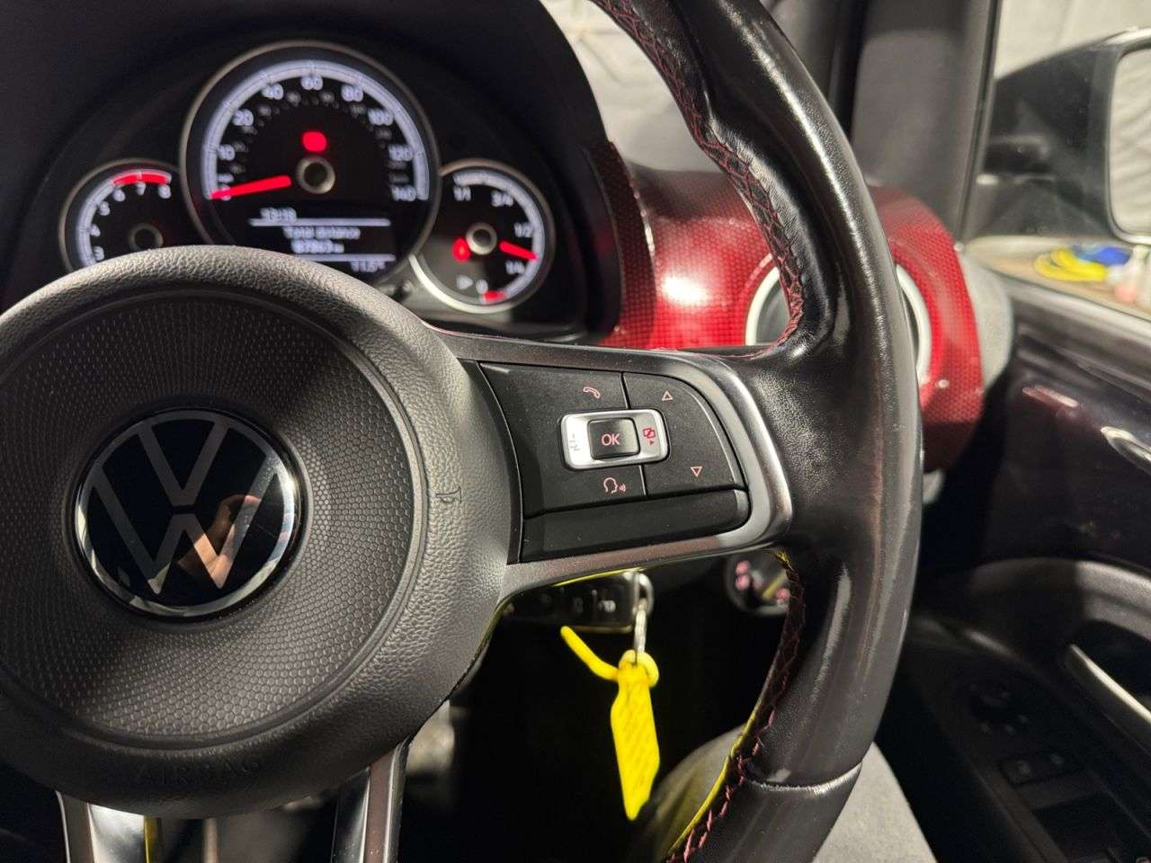 2020 VOLKSWAGEN UP! 2020 VOLKSWAGEN UP!