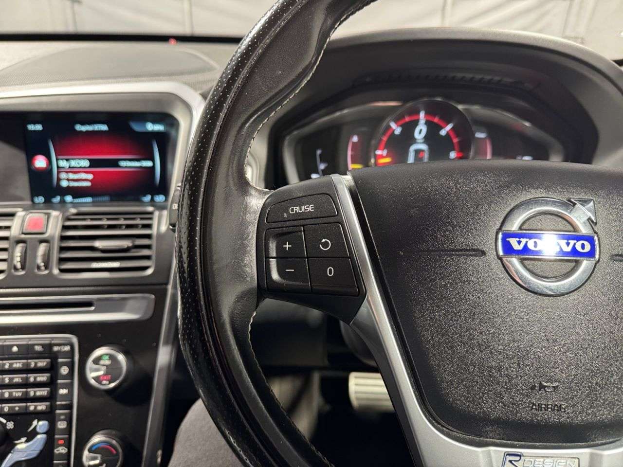 2016 VOLVO XC60 2016 VOLVO XC60