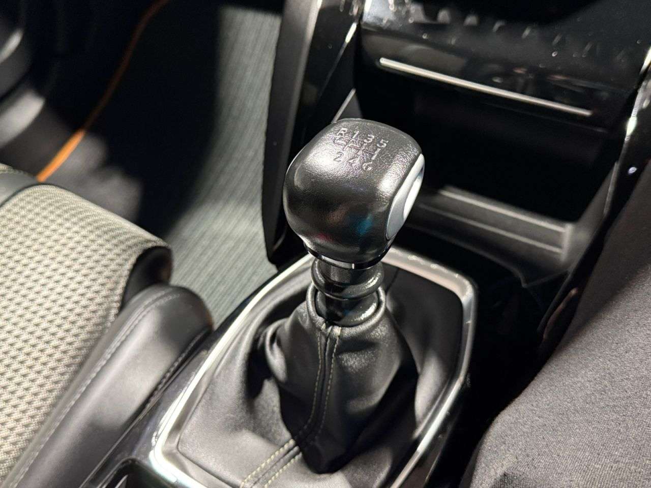 2022 PEUGEOT 2008 2022 PEUGEOT 2008