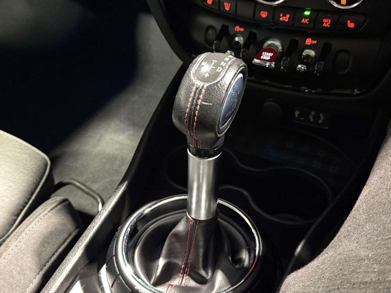 2017 MINI CLUBMAN 2017 MINI CLUBMAN