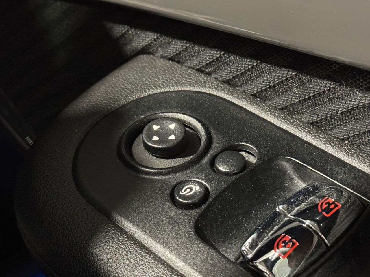 2017 MINI CLUBMAN 2017 MINI CLUBMAN