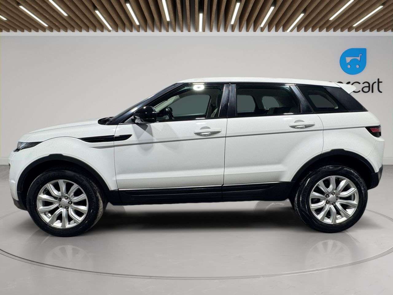 A 2017 LAND ROVER RANGE ROVER EVOQUE 2.0 eD4 SE Tech SUV 5dr Diesel Manual FWD Euro 6 (s/s) (150 ps) A 2017 LAND ROVER RANGE ROVER EVOQUE 2.0 eD4 SE Tech SUV 5dr Diesel Manual FWD Euro 6 (s/s) (150 ps)