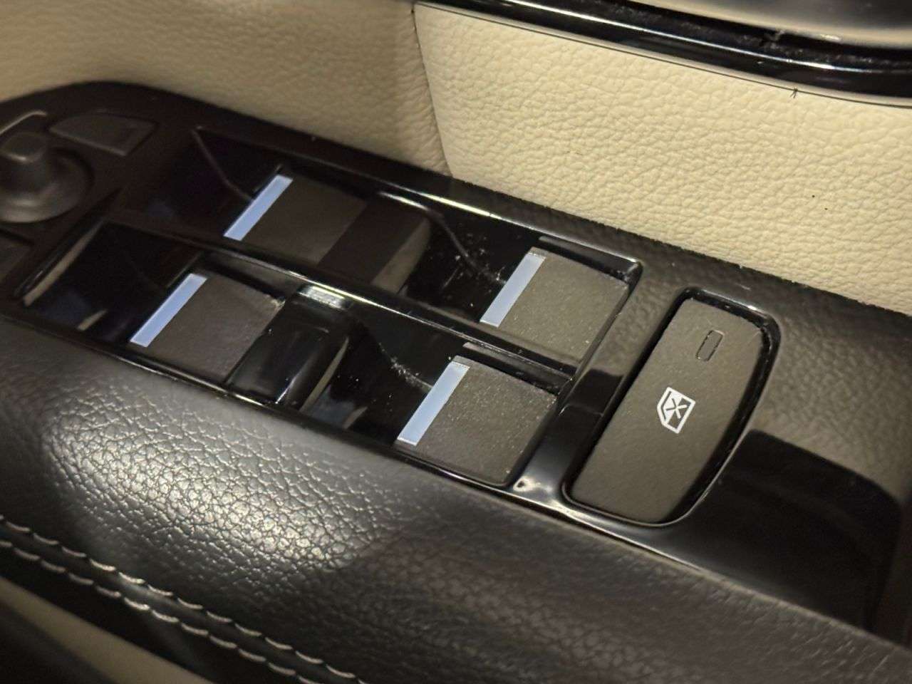 2017 LAND ROVER RANGE ROVER EVOQUE 2017 LAND ROVER RANGE ROVER EVOQUE