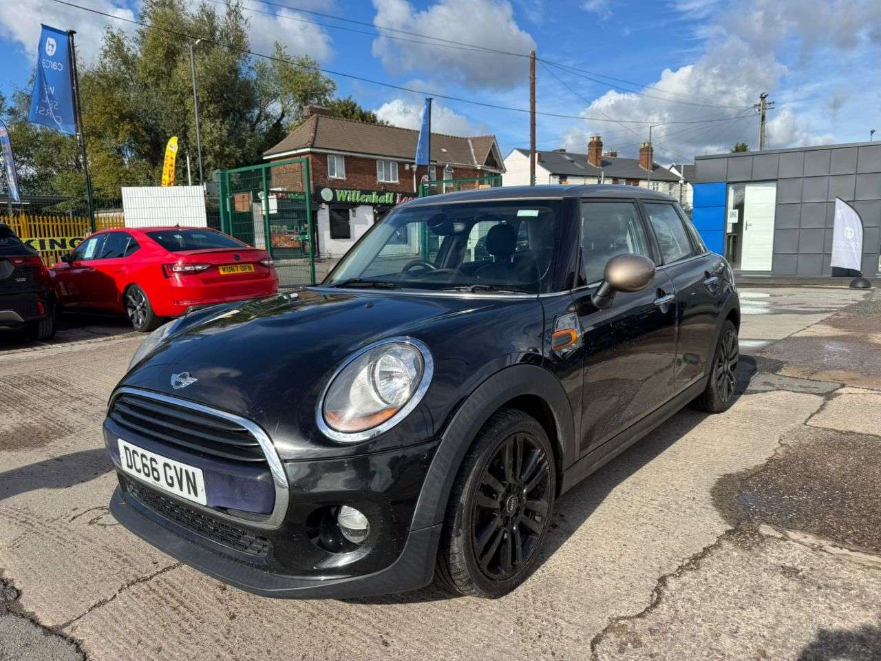 A 2016 MINI HATCH 1.5 Cooper Seven Hatchback 5dr Petrol Auto Euro 6 (s/s) (136 ps) (Rates sta A 2016 MINI HATCH 1.5 Cooper Seven Hatchback 5dr Petrol Auto Euro 6 (s/s) (136 ps) (Rates sta