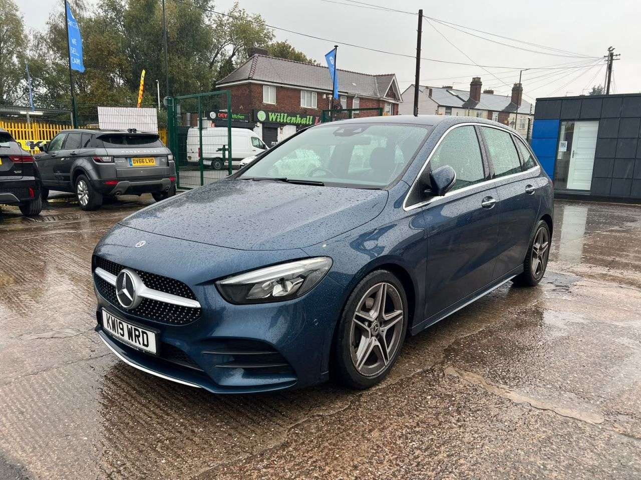 A 2019 MERCEDES-BENZ B CLASS 2.0 B200d AMG Line (Premium) MPV 5dr Diesel 8G-DCT Euro 6 (s/s) (150 ps) (R A 2019 MERCEDES-BENZ B CLASS 2.0 B200d AMG Line (Premium) MPV 5dr Diesel 8G-DCT Euro 6 (s/s) (150 ps) (R