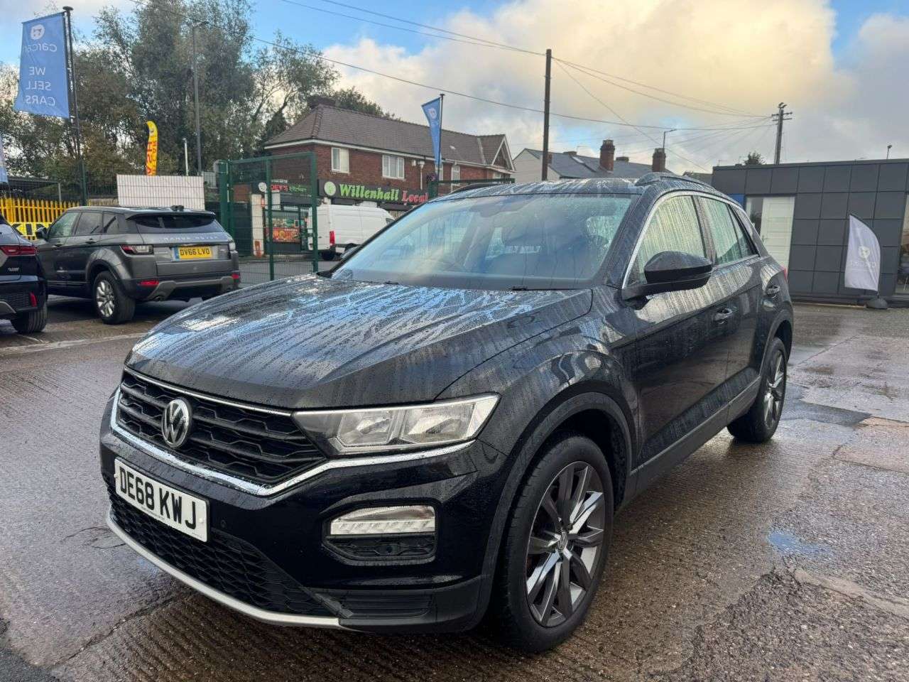 A 2018 VOLKSWAGEN T-ROC 1.6 TDI SE SUV 5dr Diesel Manual Euro 6 (s/s) (115 ps) (Rates starting as l A 2018 VOLKSWAGEN T-ROC 1.6 TDI SE SUV 5dr Diesel Manual Euro 6 (s/s) (115 ps) (Rates starting as l