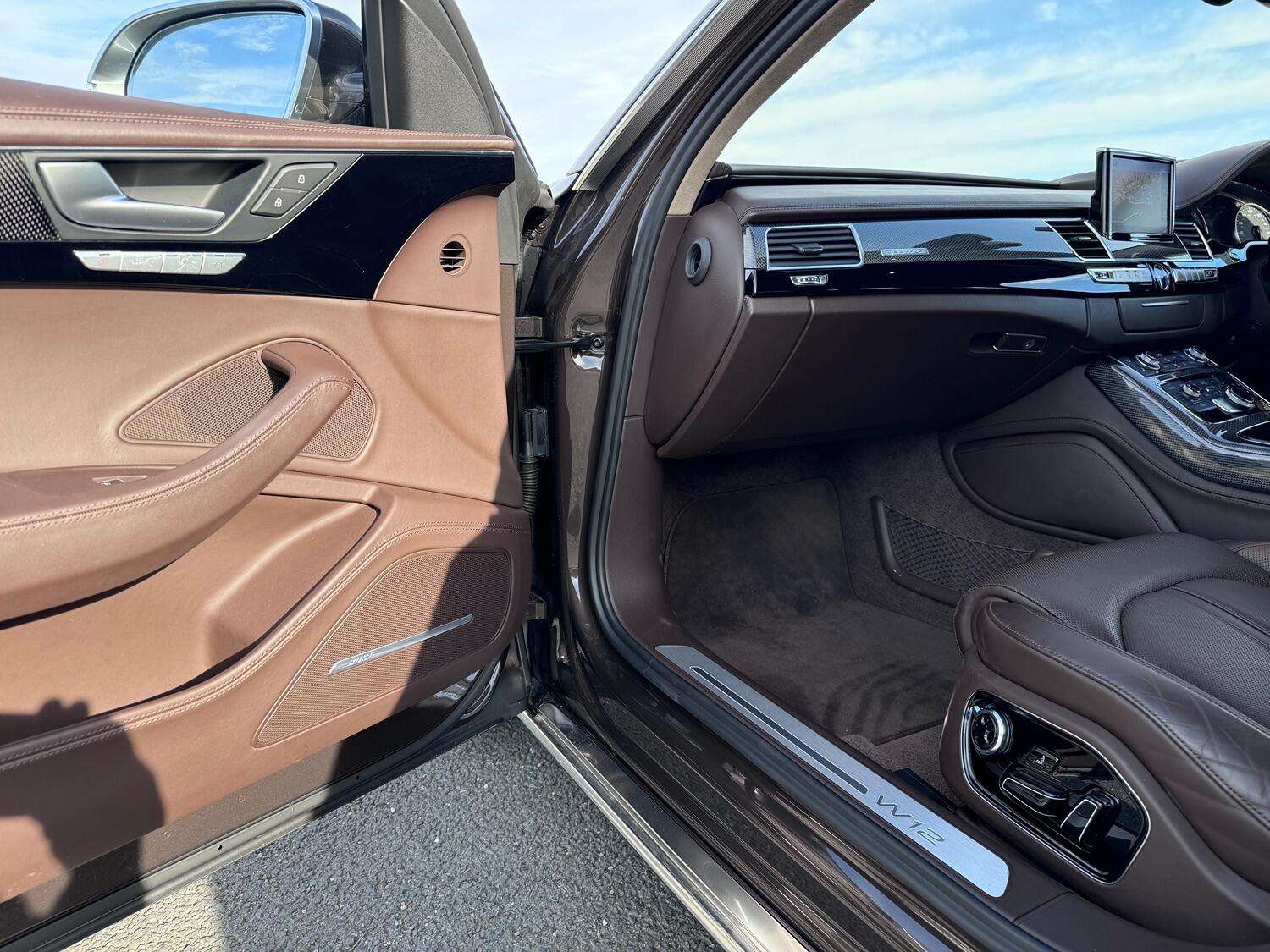 2015 AUDI A8 2015 AUDI A8