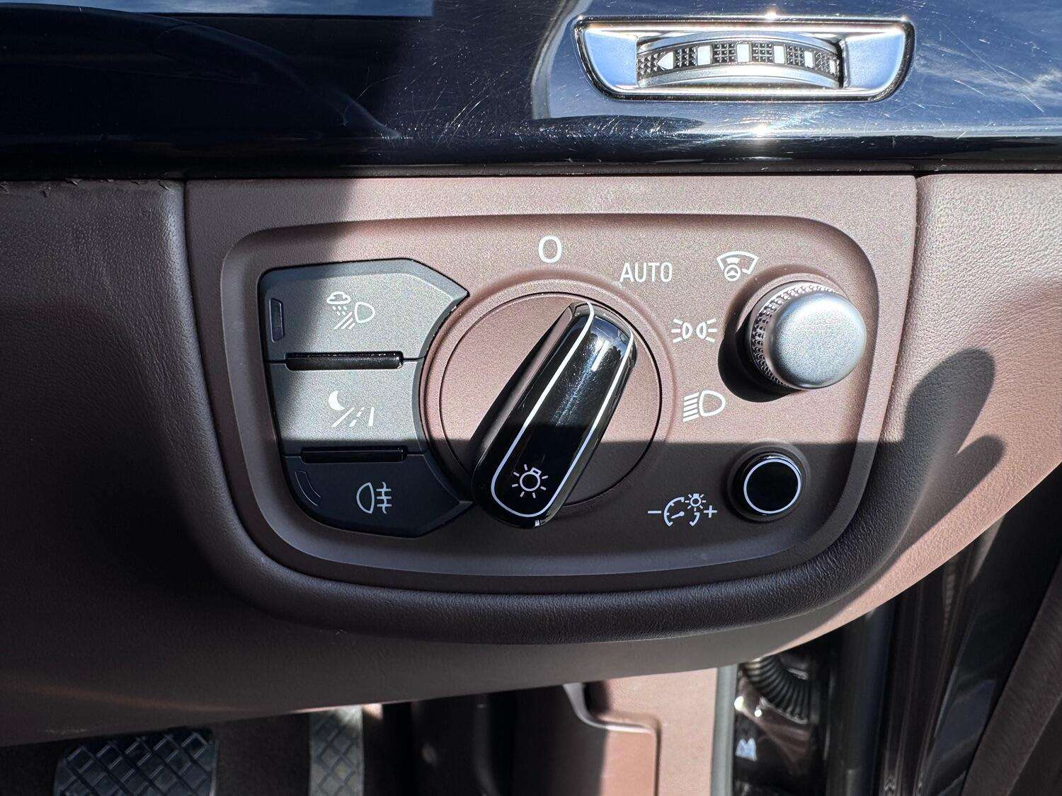 2015 AUDI A8 2015 AUDI A8