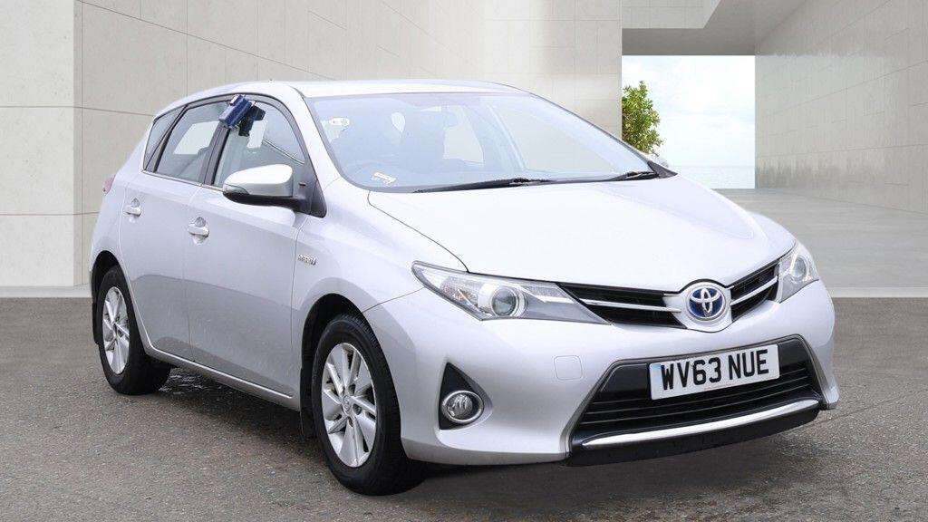 A 2013 TOYOTA AURIS 1.8 VVT-h Icon CVT Euro 5 (s/s) 5dr A 2013 TOYOTA AURIS 1.8 VVT-h Icon CVT Euro 5 (s/s) 5dr