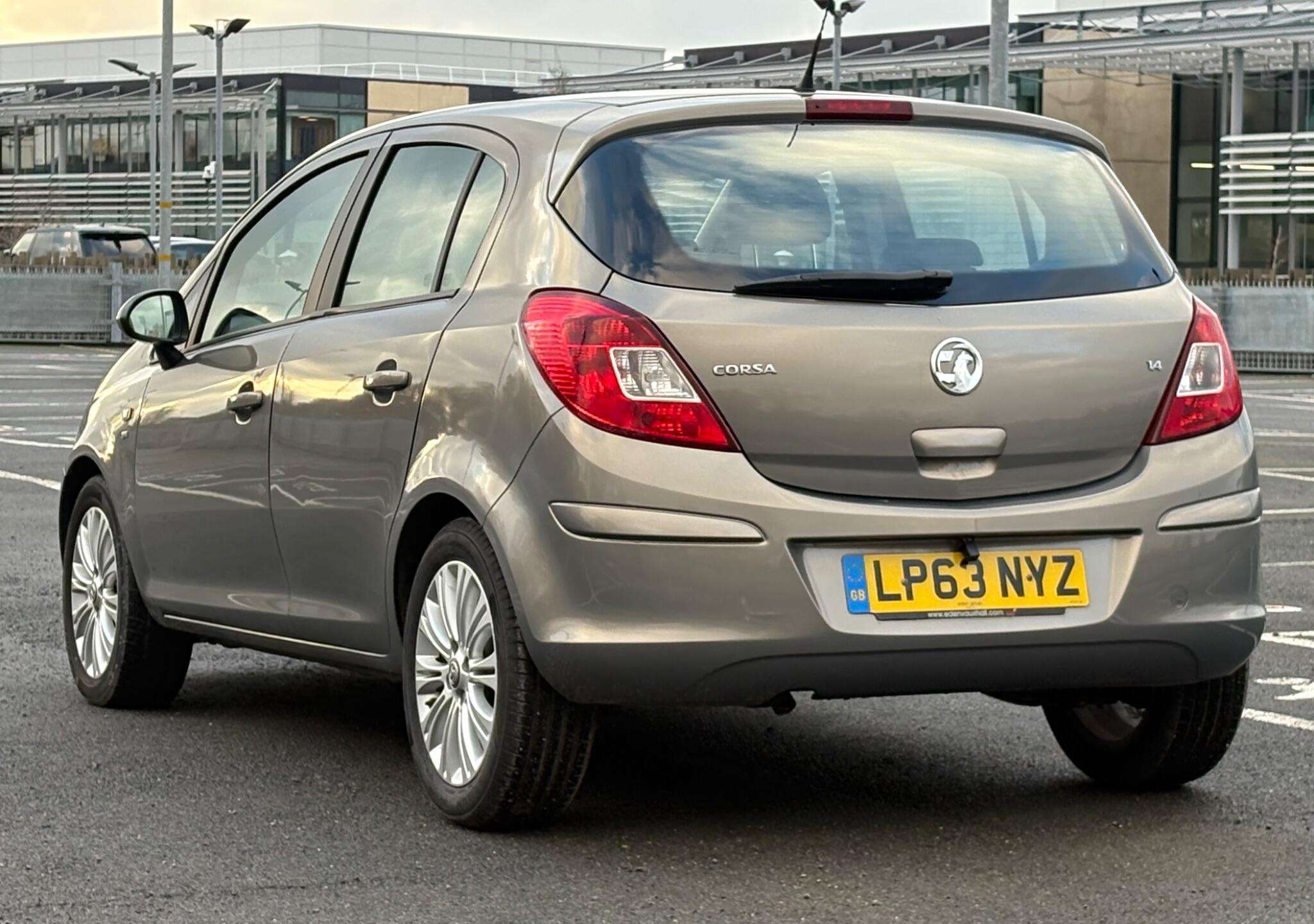 A 2014 VAUXHALL CORSA 1.4 16V SE Auto Euro 5 5dr A 2014 VAUXHALL CORSA 1.4 16V SE Auto Euro 5 5dr