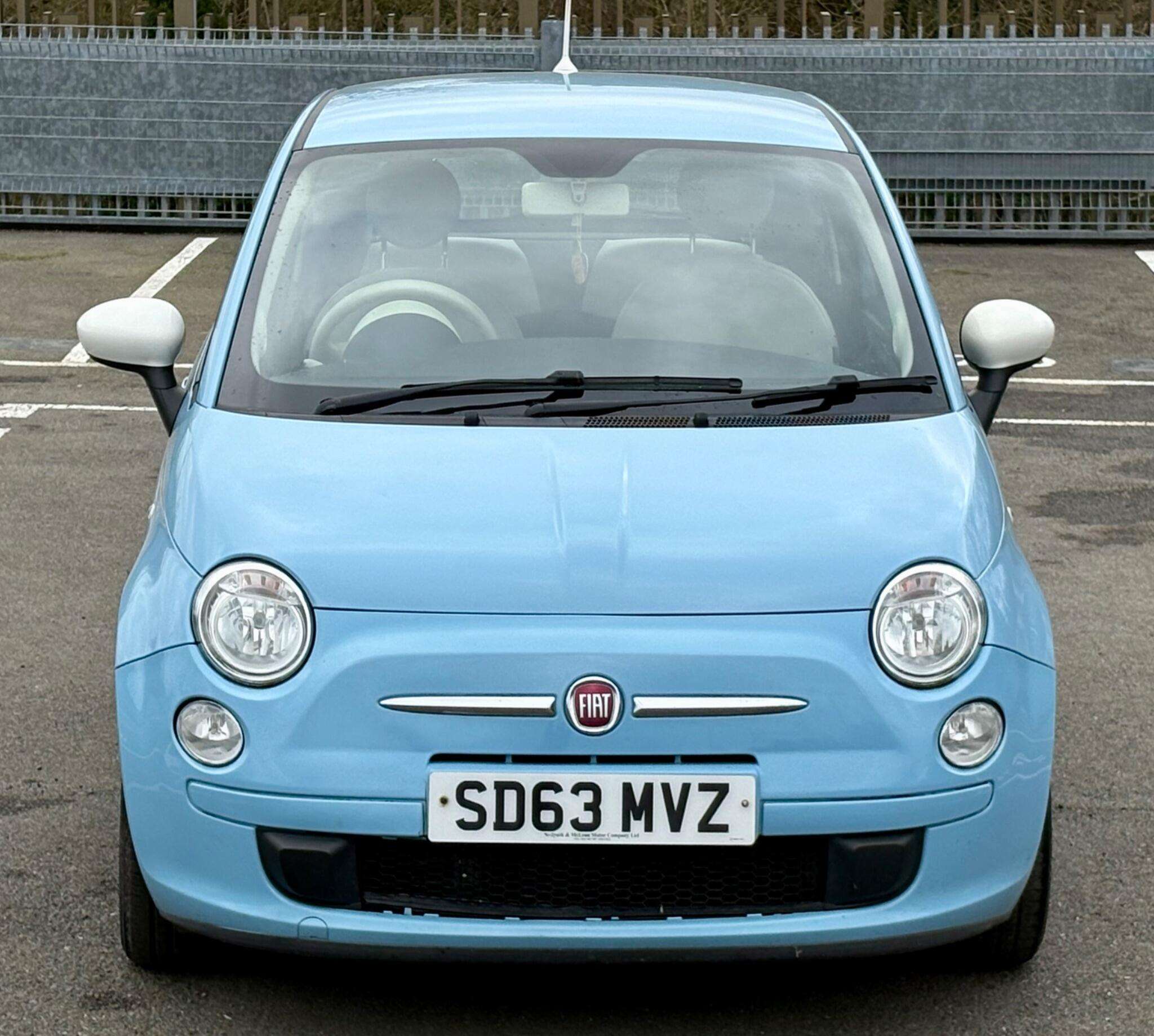 A 2013 FIAT 500 1.2 Colour Therapy Euro 5 (s/s) 3dr A 2013 FIAT 500 1.2 Colour Therapy Euro 5 (s/s) 3dr