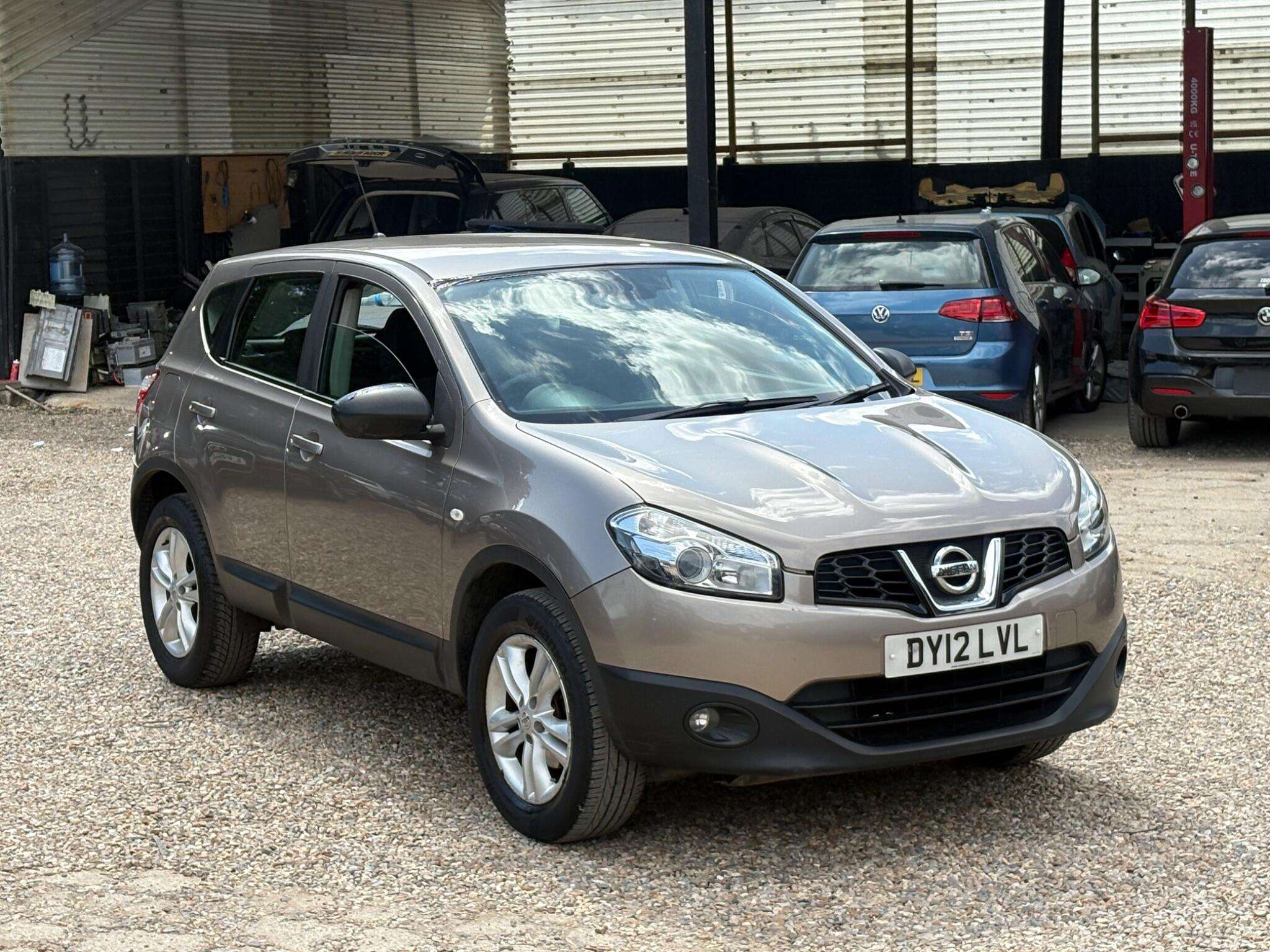 A 2012 NISSAN QASHQAI 1.6 Acenta 2WD Euro 5 (s/s) 5dr A 2012 NISSAN QASHQAI 1.6 Acenta 2WD Euro 5 (s/s) 5dr