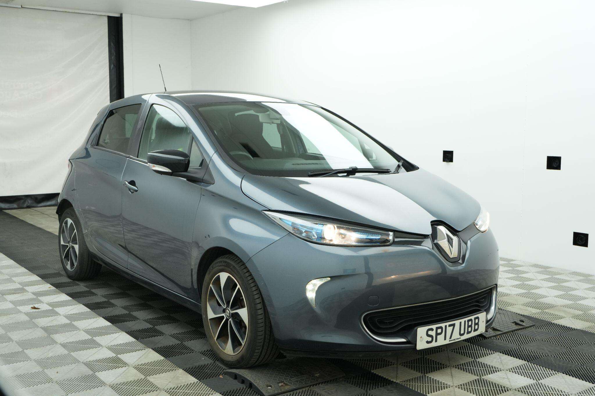 A 2017 RENAULT ZOE R90 41kWh Dynamique Nav Auto 5dr (Battery Lease) A 2017 RENAULT ZOE R90 41kWh Dynamique Nav Auto 5dr (Battery Lease)