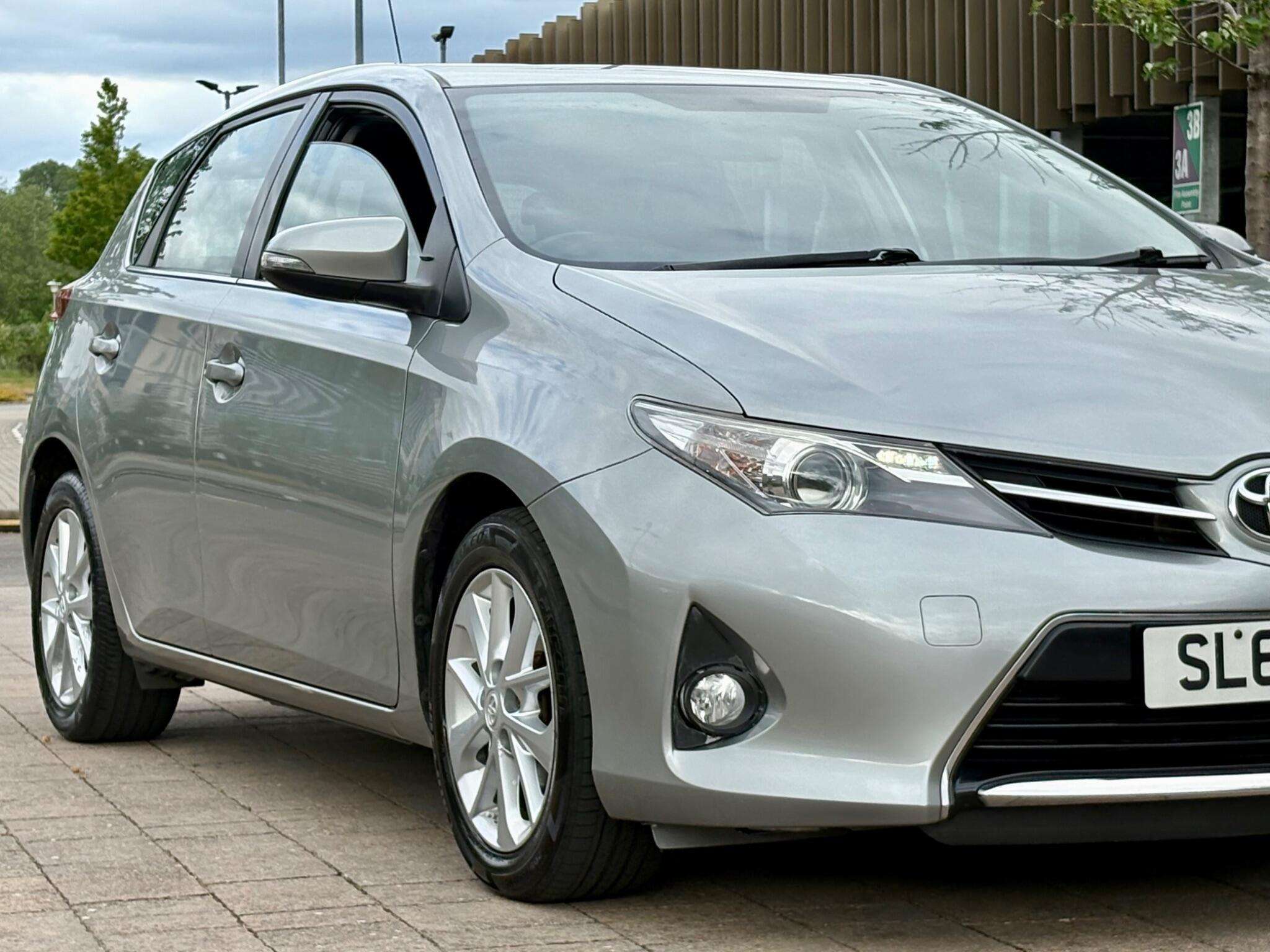 2014 TOYOTA AURIS 2014 TOYOTA AURIS