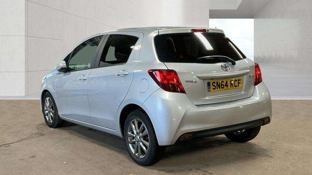 A 2014 TOYOTA YARIS 1.33 Dual VVT-i Icon Euro 5 5dr A 2014 TOYOTA YARIS 1.33 Dual VVT-i Icon Euro 5 5dr