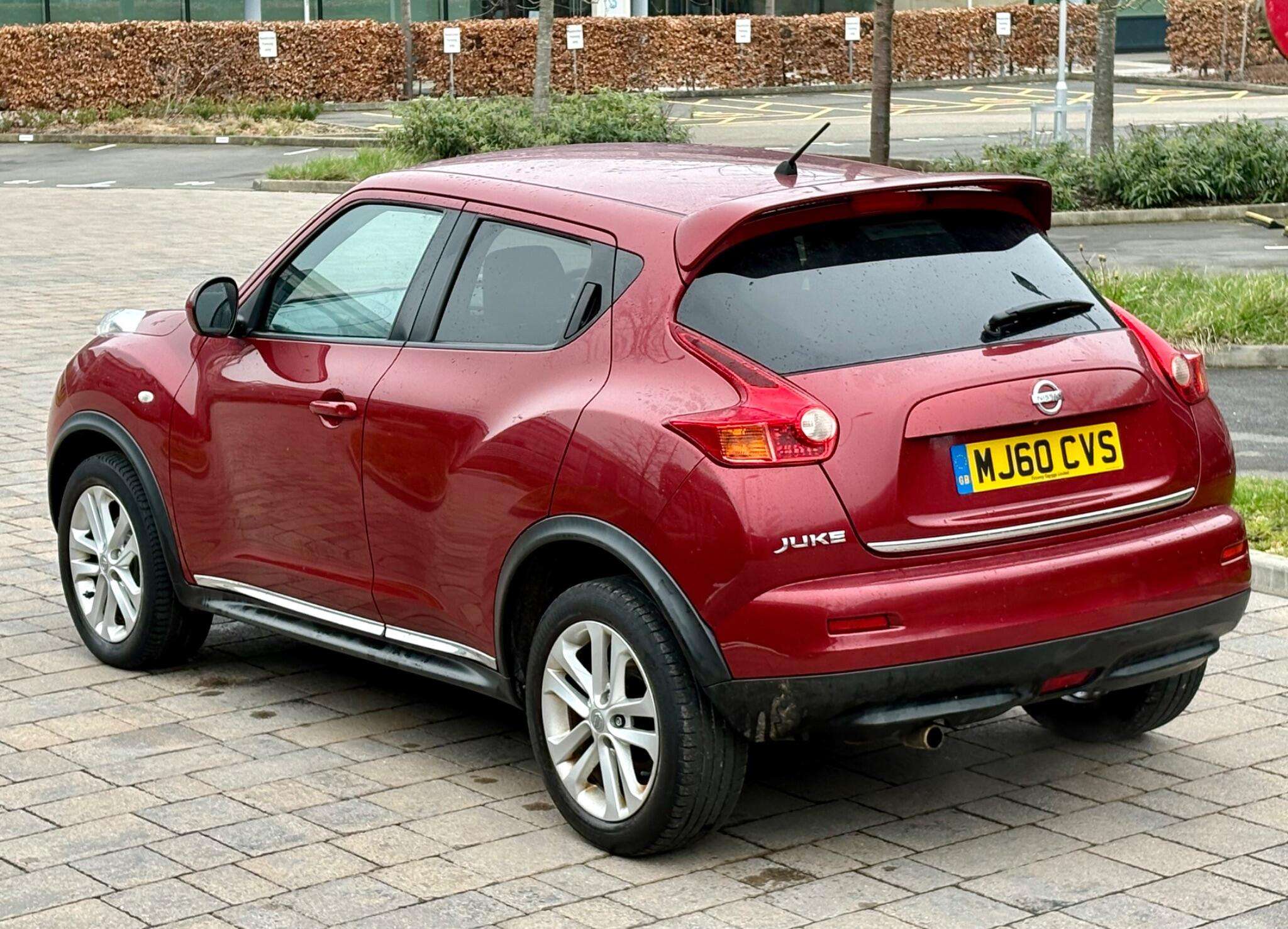 A 2010 NISSAN JUKE 1.6 Acenta Premium Euro 5 5dr A 2010 NISSAN JUKE 1.6 Acenta Premium Euro 5 5dr
