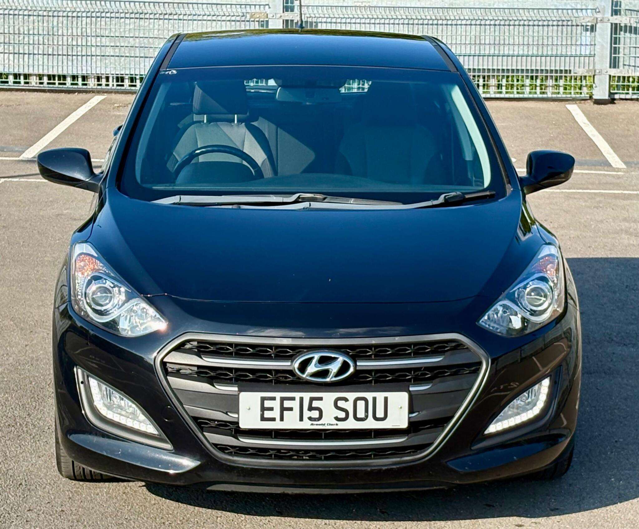 A 2015 HYUNDAI I30 1.4 Blue Drive SE Euro 6 (s/s) 5dr A 2015 HYUNDAI I30 1.4 Blue Drive SE Euro 6 (s/s) 5dr