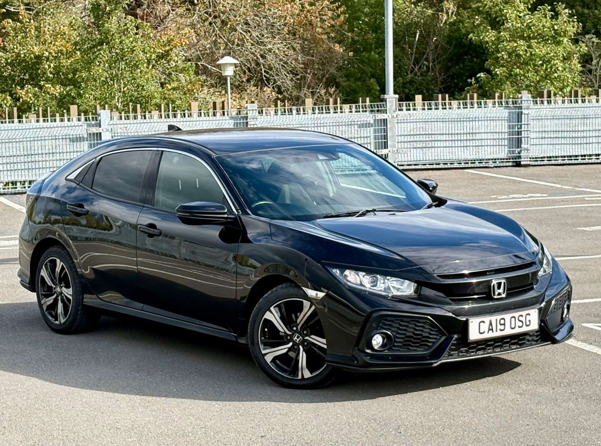 A 2019 HONDA CIVIC 1.0 VTEC Turbo SR Euro 6 (s/s) 5dr A 2019 HONDA CIVIC 1.0 VTEC Turbo SR Euro 6 (s/s) 5dr