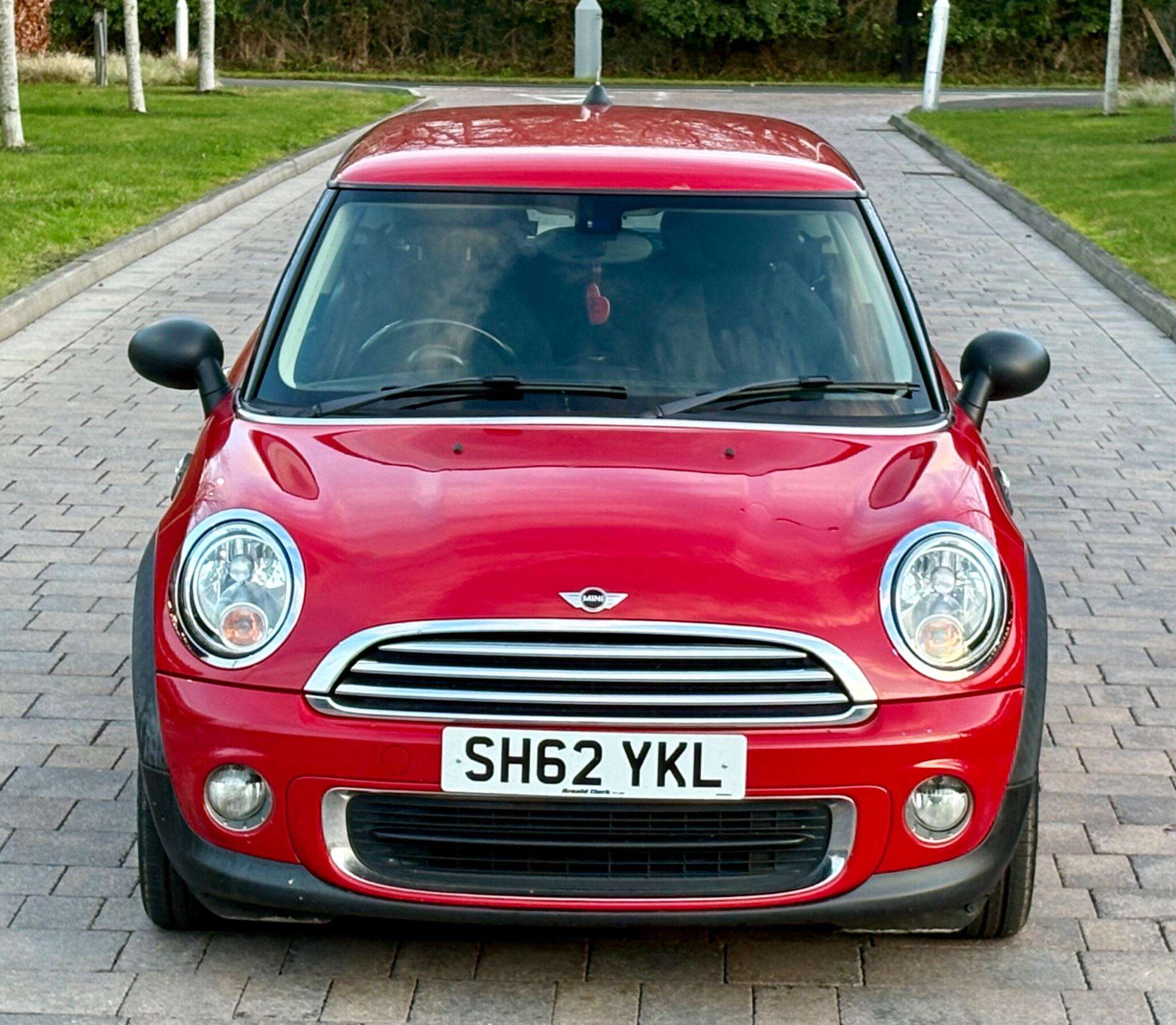 A 2012 MINI HATCH 1.6 One Euro 5 3dr A 2012 MINI HATCH 1.6 One Euro 5 3dr