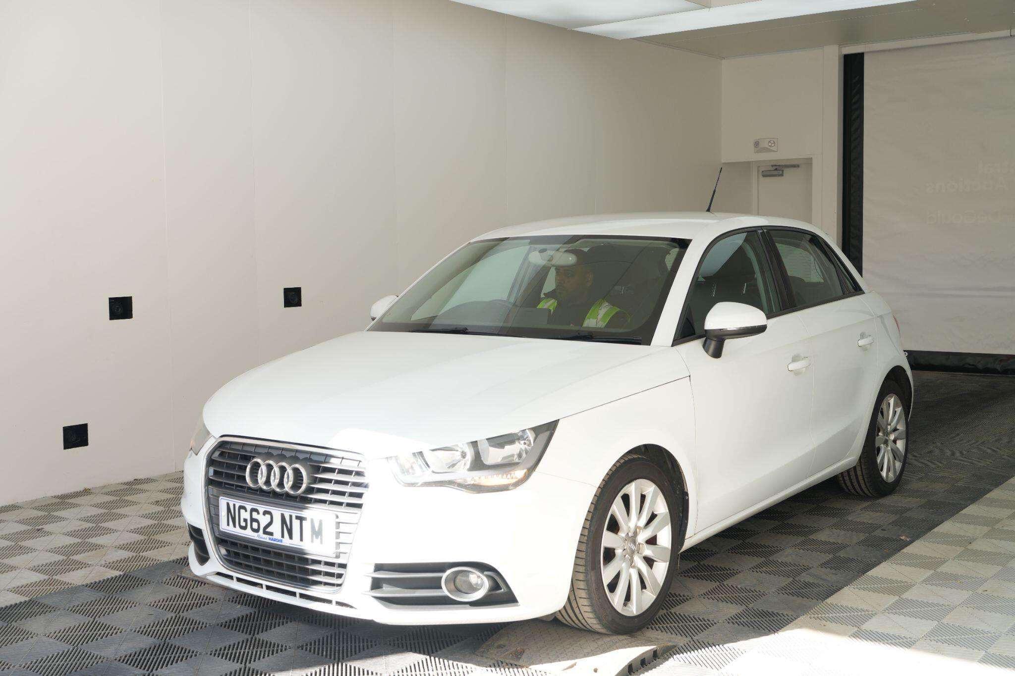 A 2013 AUDI A1 1.2 TFSI Sport Sportback Euro 5 (s/s) 5dr A 2013 AUDI A1 1.2 TFSI Sport Sportback Euro 5 (s/s) 5dr