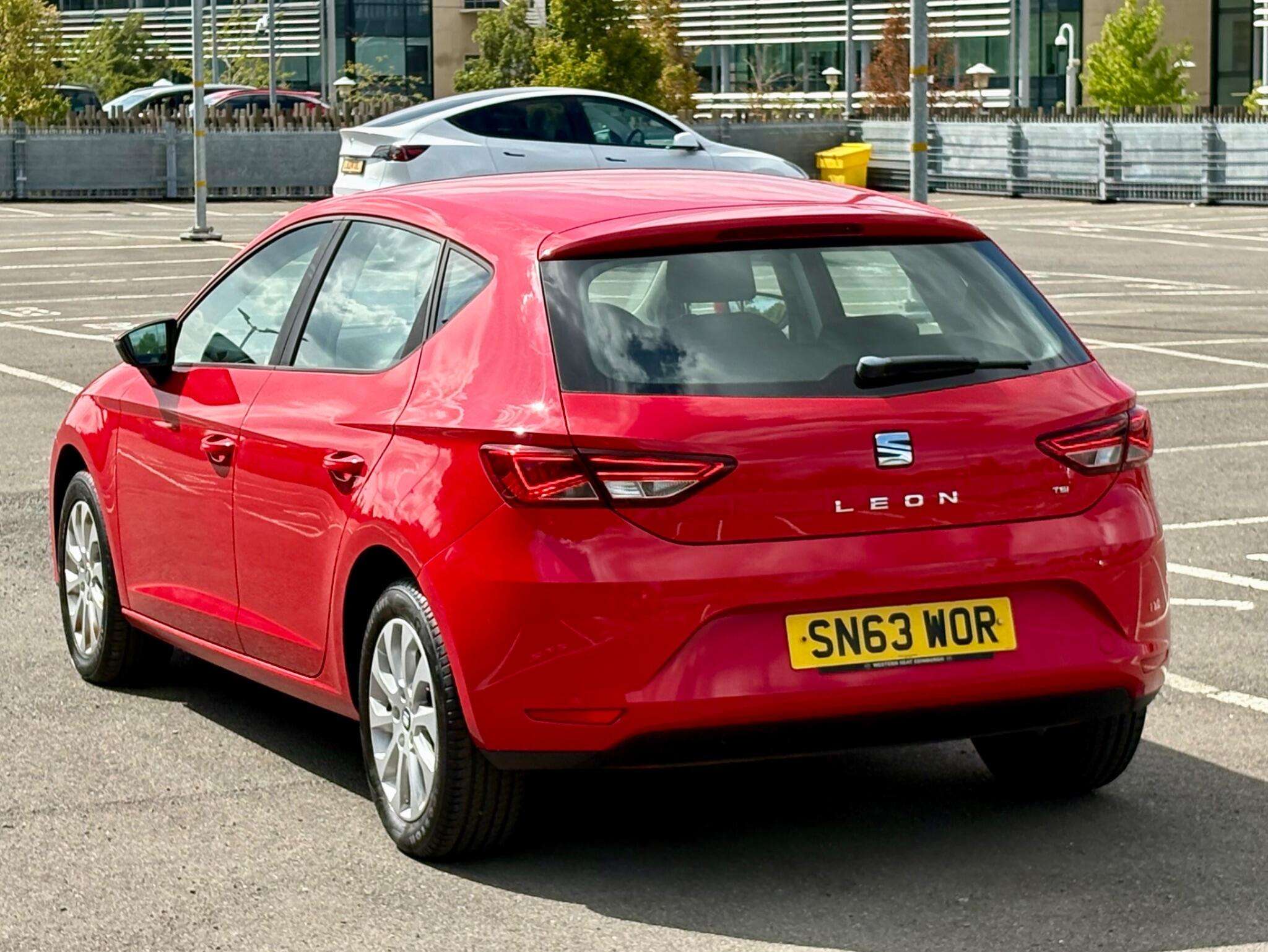 A 2013 SEAT LEON 1.2 TSI SE Euro 5 (s/s) 5dr A 2013 SEAT LEON 1.2 TSI SE Euro 5 (s/s) 5dr