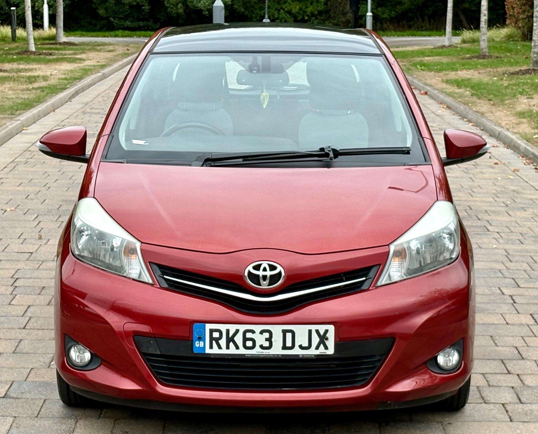 A 2013 TOYOTA YARIS 1.33 Dual VVT-i T Spirit Euro 5 5dr A 2013 TOYOTA YARIS 1.33 Dual VVT-i T Spirit Euro 5 5dr
