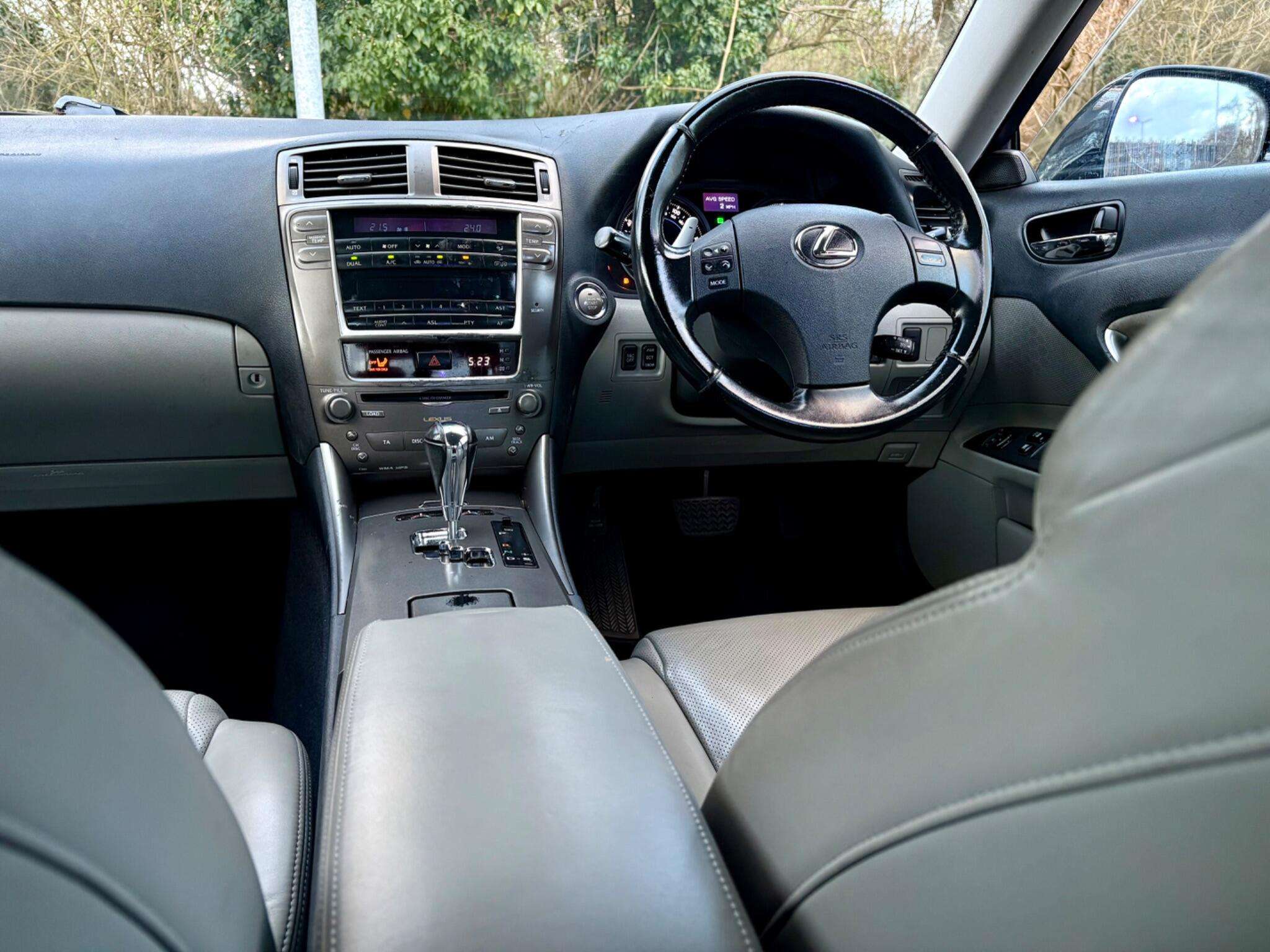 A 2006 LEXUS IS 2.5 250 SE 4dr A 2006 LEXUS IS 2.5 250 SE 4dr