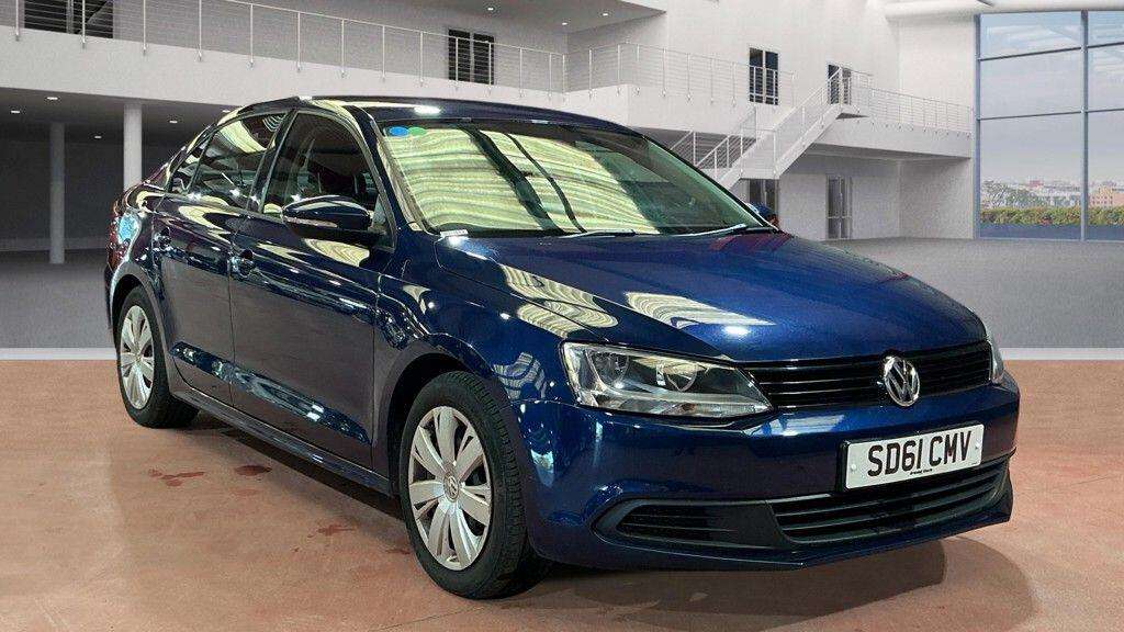 A 2011 VOLKSWAGEN JETTA 1.4 TSI S Euro 5 4dr A 2011 VOLKSWAGEN JETTA 1.4 TSI S Euro 5 4dr