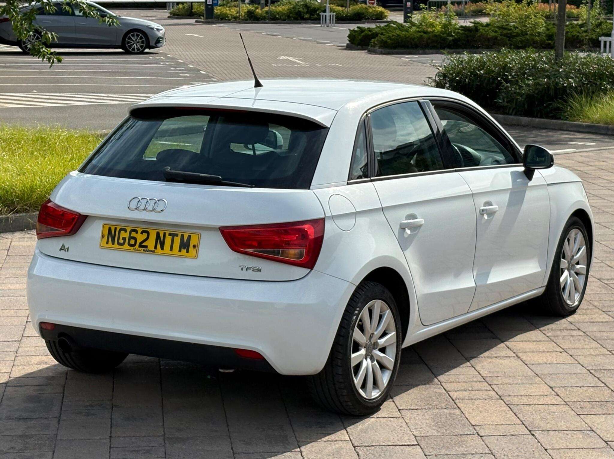 A 2013 AUDI A1 1.2 TFSI Sport Sportback Euro 5 (s/s) 5dr A 2013 AUDI A1 1.2 TFSI Sport Sportback Euro 5 (s/s) 5dr