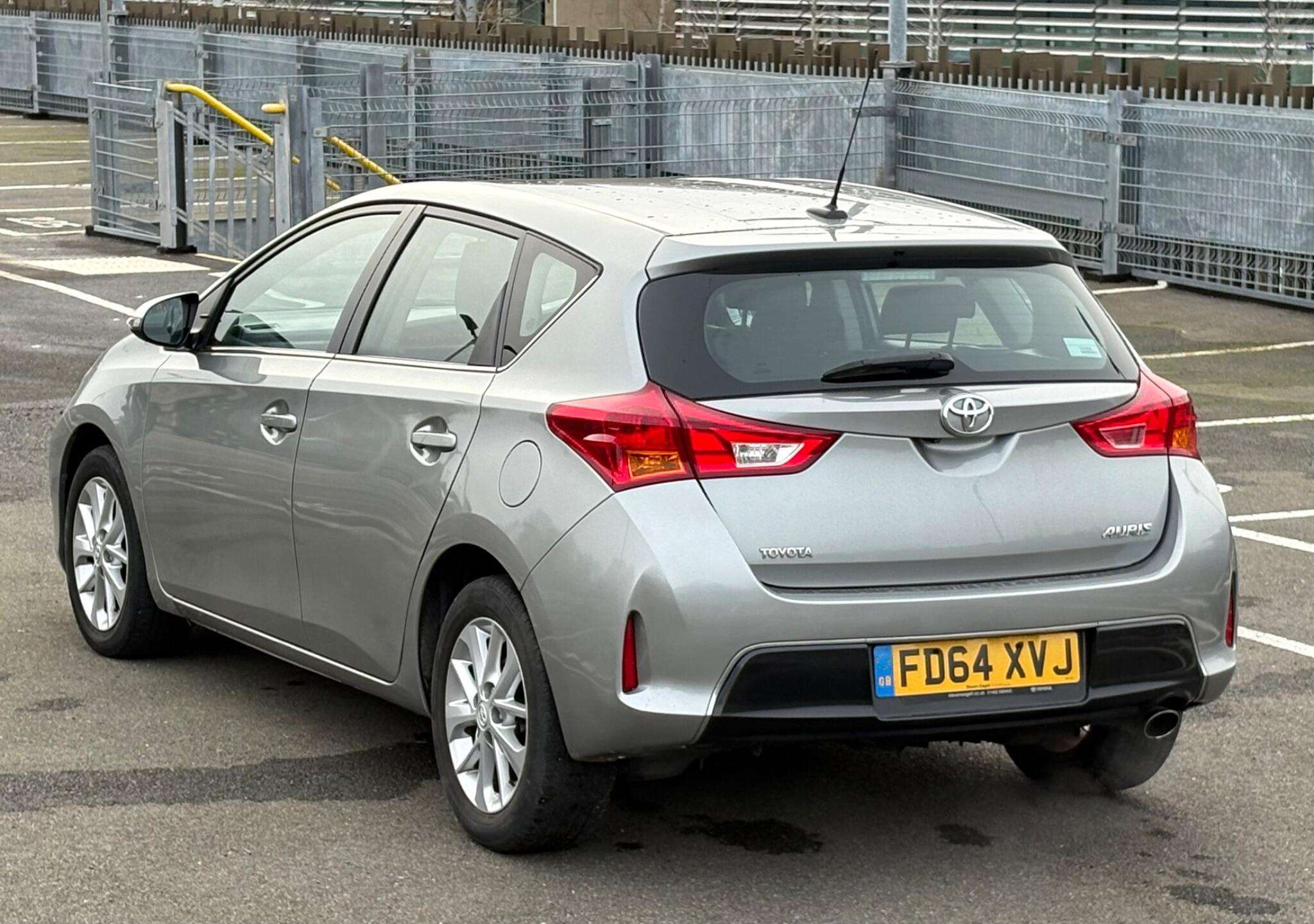 2014 TOYOTA AURIS 2014 TOYOTA AURIS