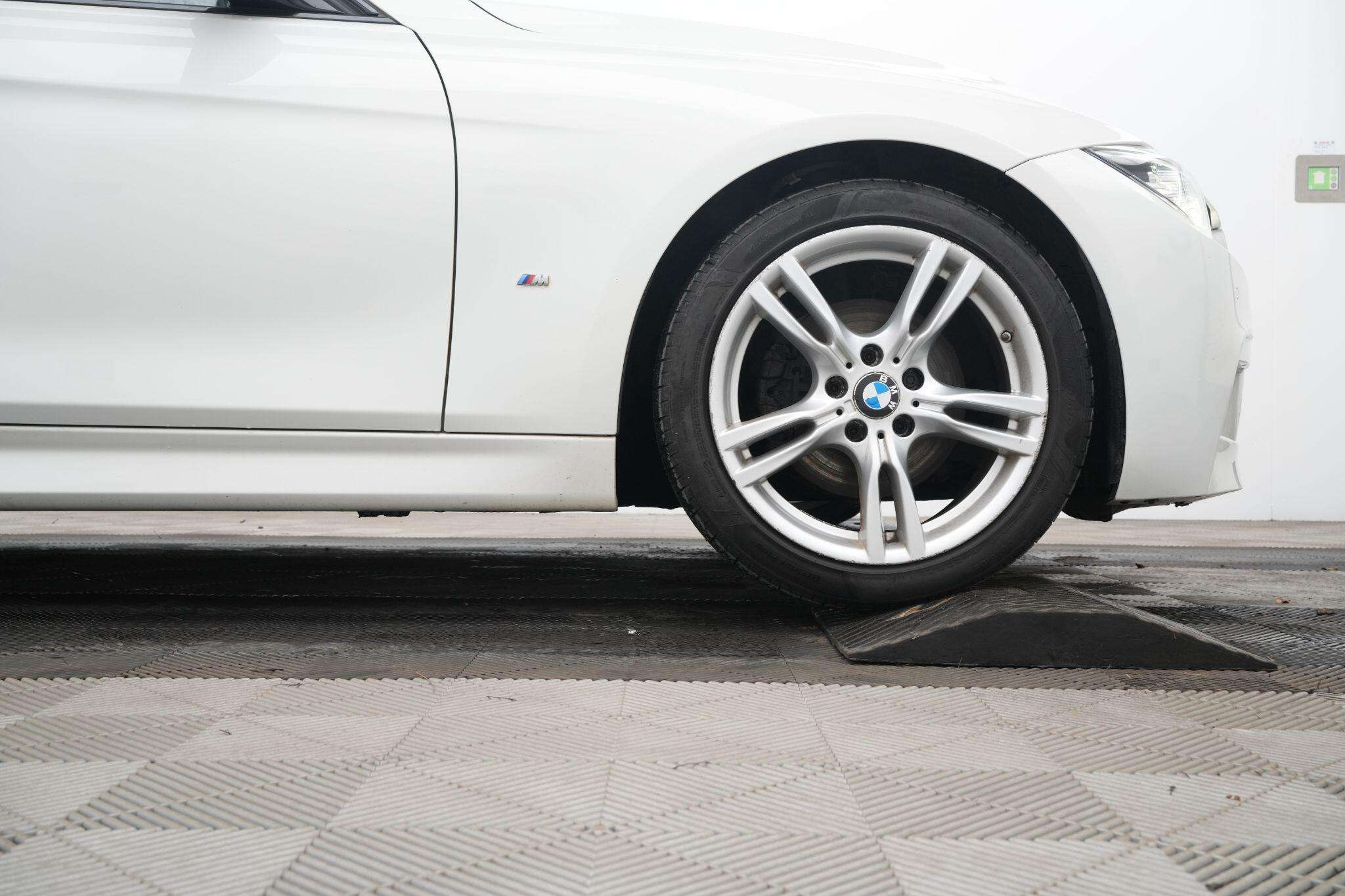 2018 BMW 3 SERIES 2018 BMW 3 SERIES