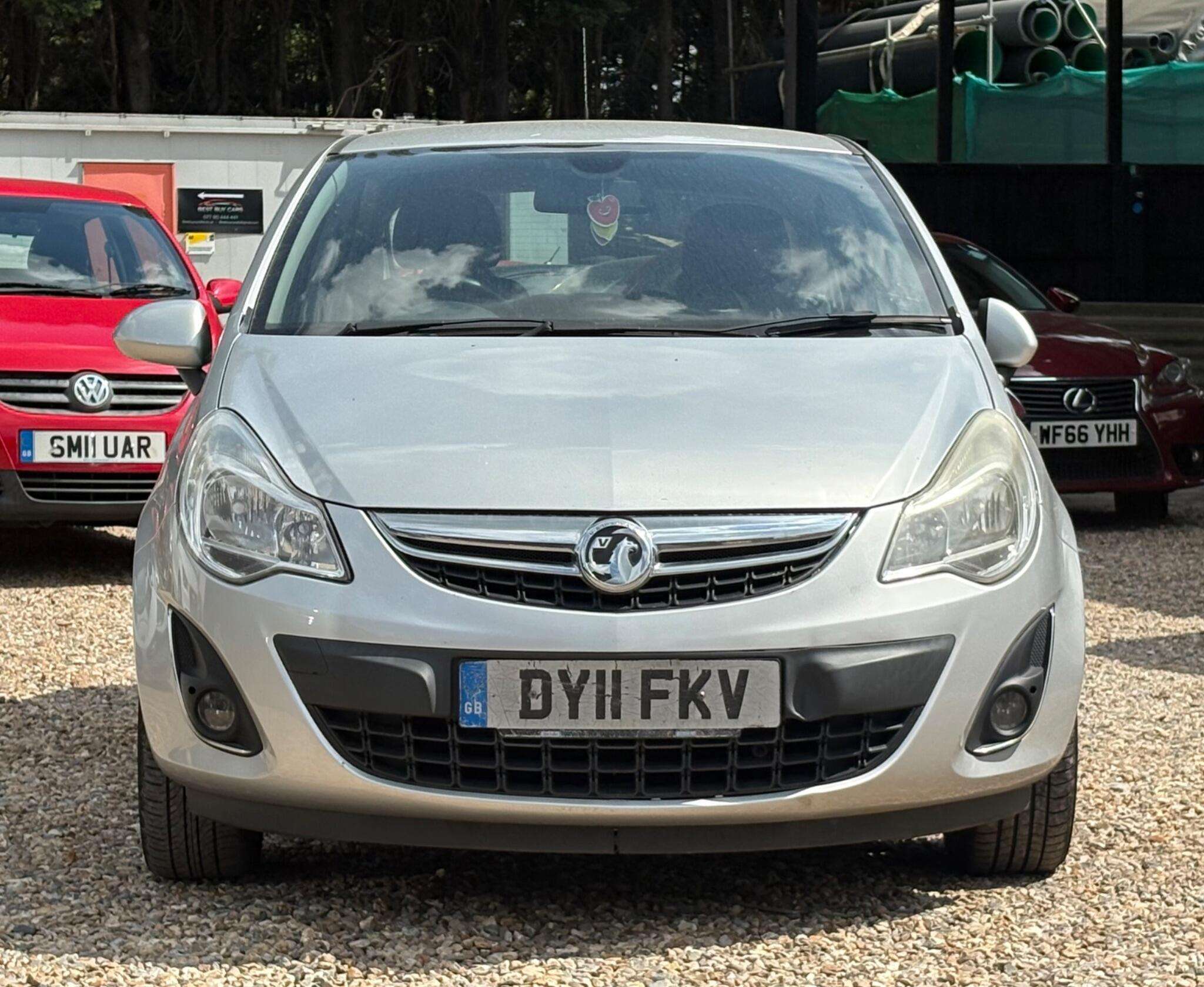 A 2011 VAUXHALL CORSA 1.4 16V SE Euro 5 5dr A 2011 VAUXHALL CORSA 1.4 16V SE Euro 5 5dr