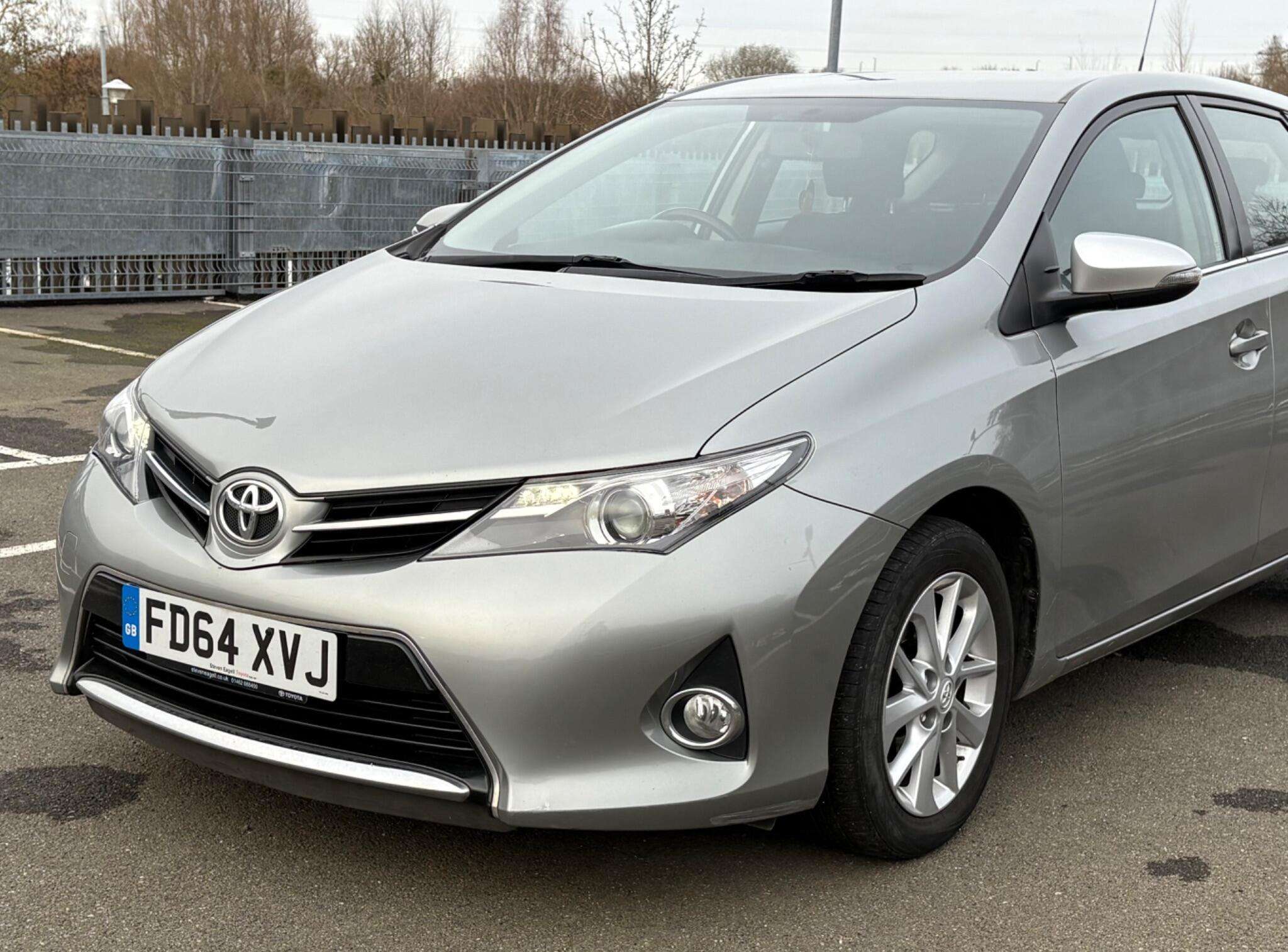 2014 TOYOTA AURIS 2014 TOYOTA AURIS