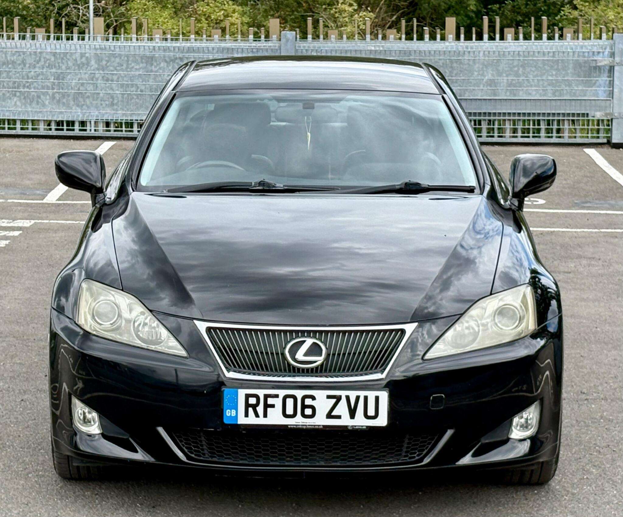 A 2006 LEXUS IS 2.5 250 SE 4dr A 2006 LEXUS IS 2.5 250 SE 4dr