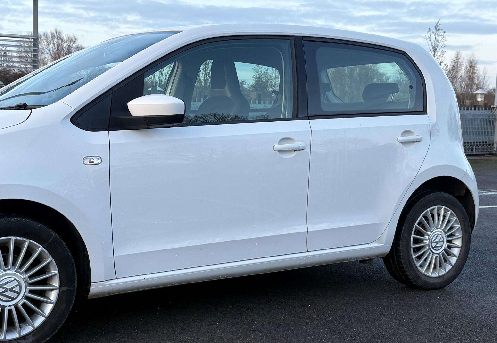2014 VOLKSWAGEN UP! 2014 VOLKSWAGEN UP!