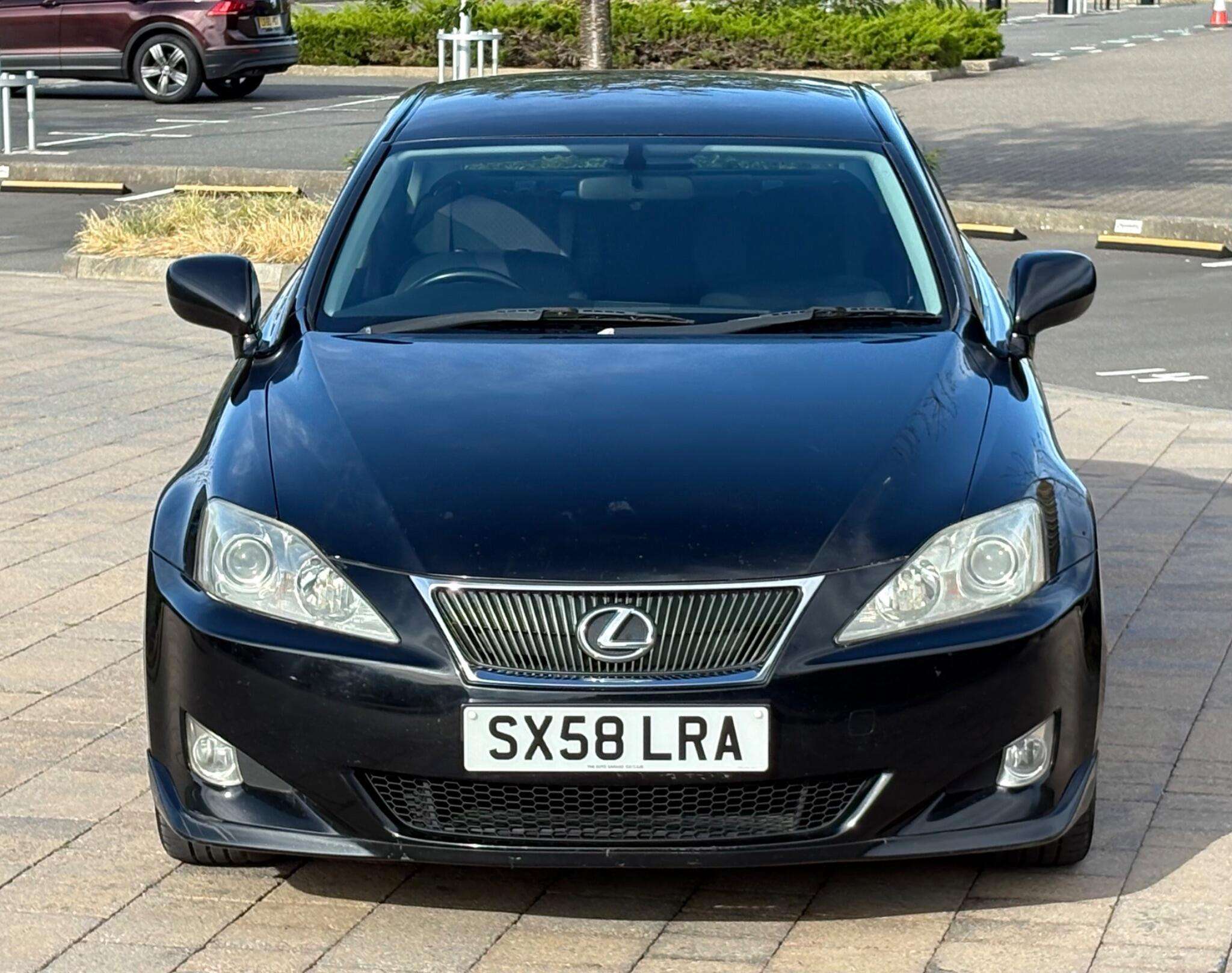 A 2009 LEXUS IS 2.5 250 SR 4dr A 2009 LEXUS IS 2.5 250 SR 4dr