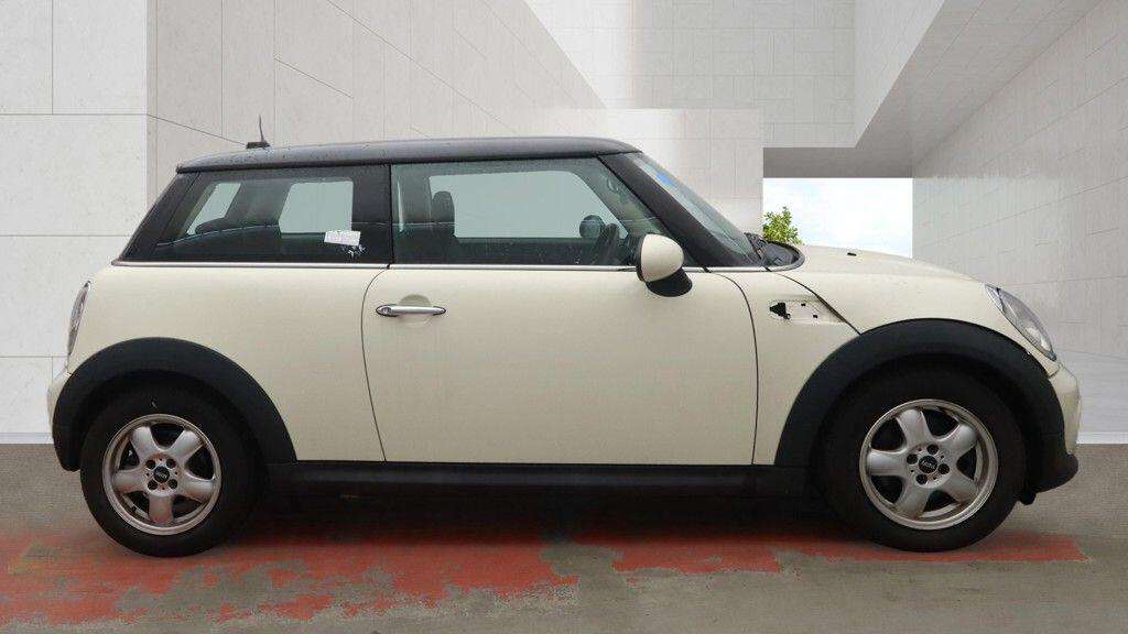 2011 MINI HATCH 2011 MINI HATCH