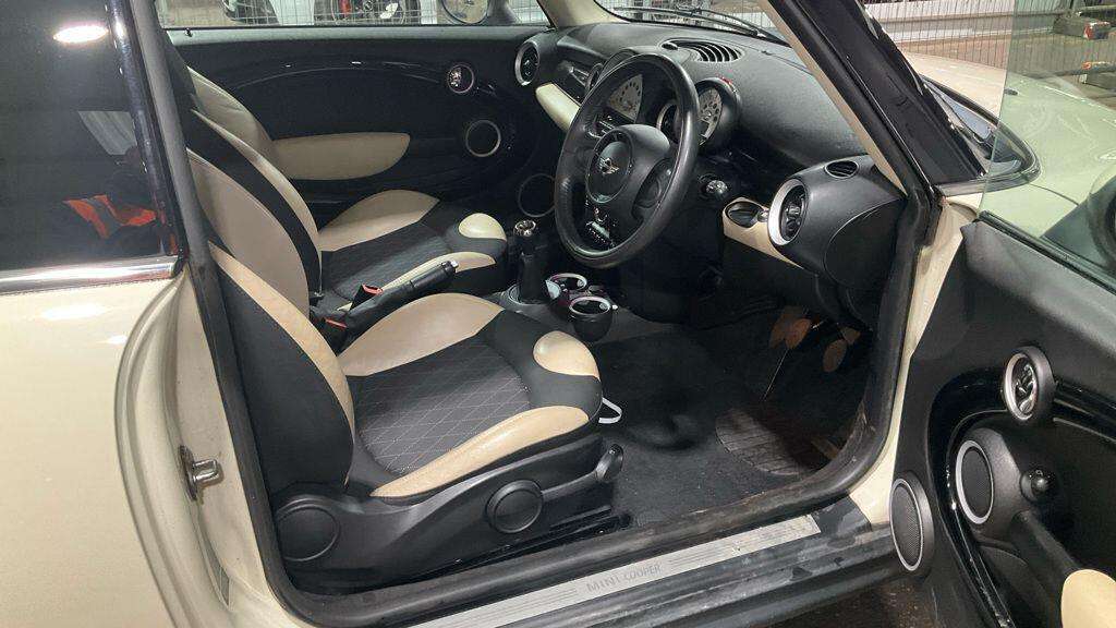 2012 MINI MINI 2012 MINI MINI