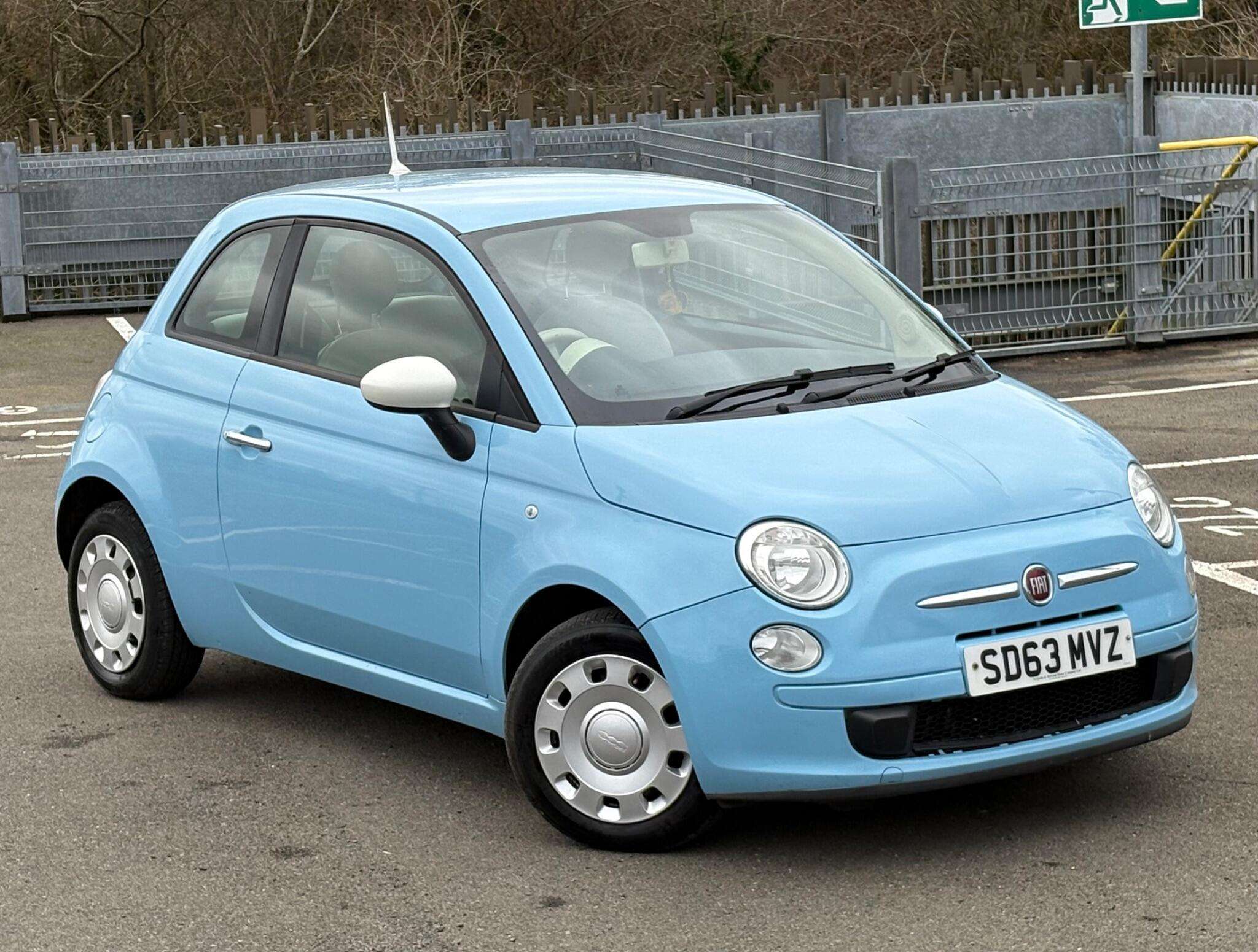 A 2013 FIAT 500 1.2 Colour Therapy Euro 5 (s/s) 3dr A 2013 FIAT 500 1.2 Colour Therapy Euro 5 (s/s) 3dr