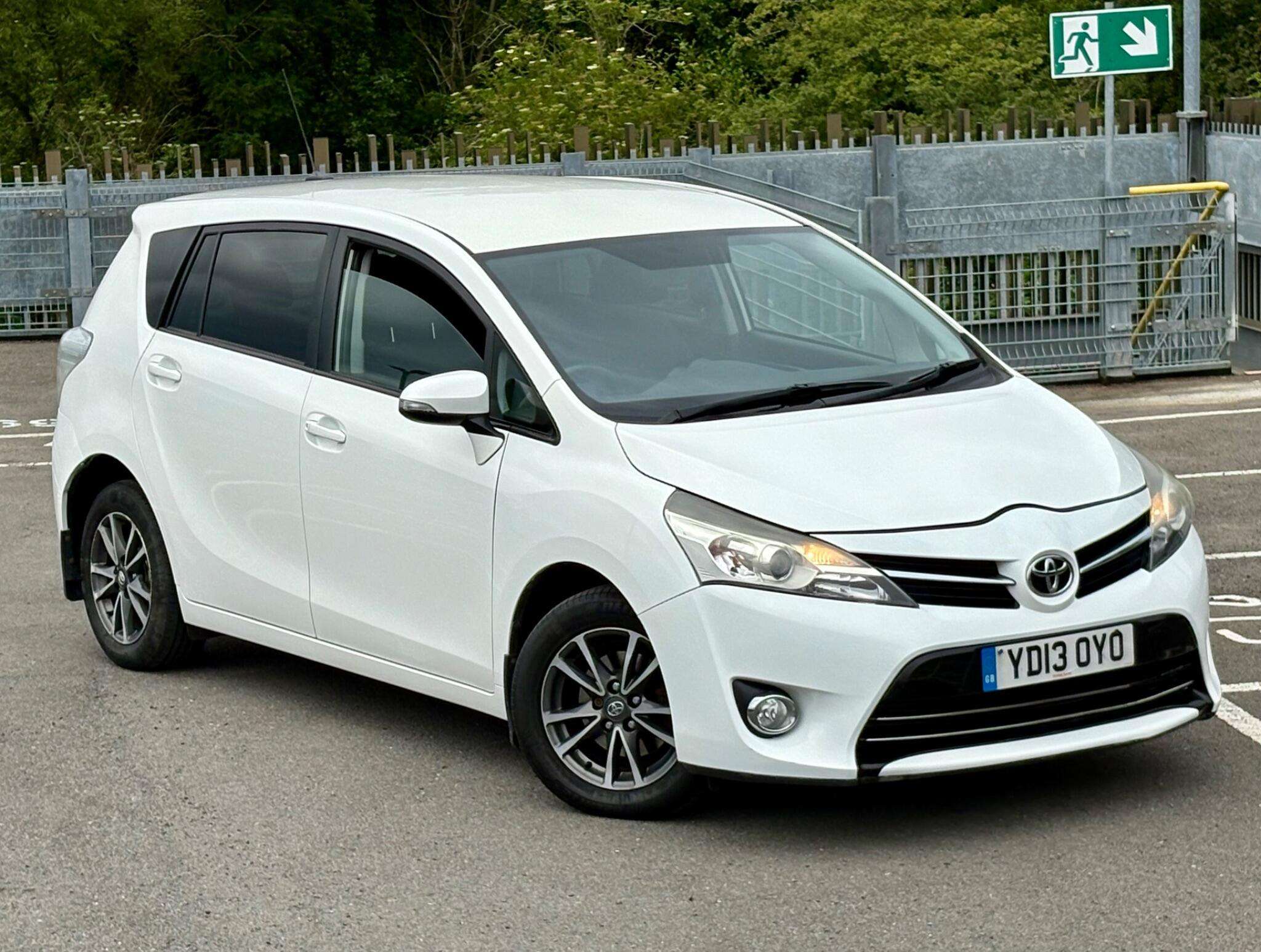 A 2013 TOYOTA VERSO 1.6 V-Matic Icon Euro 5 5dr Euro 5 A 2013 TOYOTA VERSO 1.6 V-Matic Icon Euro 5 5dr Euro 5