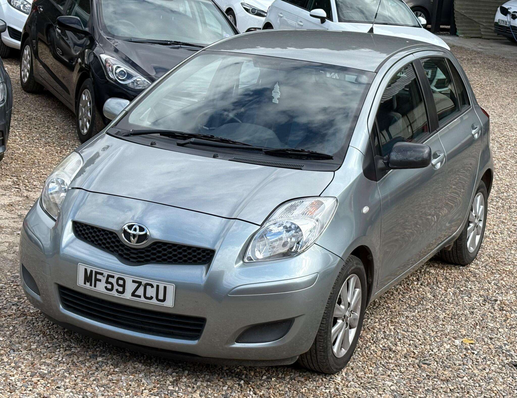 A 2009 TOYOTA YARIS 1.33 Dual VVT-i TR Euro 4 (s/s) 5dr A 2009 TOYOTA YARIS 1.33 Dual VVT-i TR Euro 4 (s/s) 5dr
