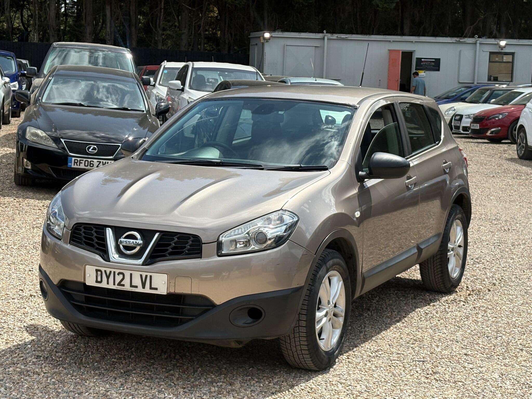 A 2012 NISSAN QASHQAI 1.6 Acenta 2WD Euro 5 (s/s) 5dr A 2012 NISSAN QASHQAI 1.6 Acenta 2WD Euro 5 (s/s) 5dr