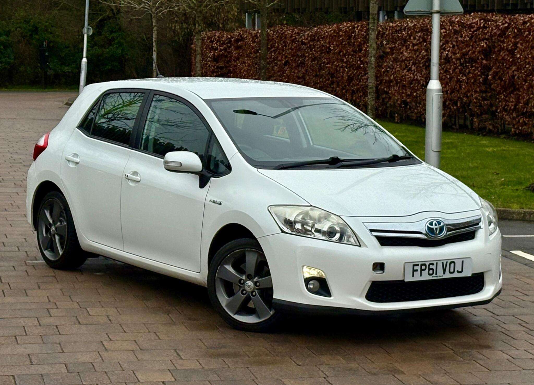 A 2011 TOYOTA AURIS 1.8 VVT-h T Spirit CVT Euro 5 (s/s) 5dr A 2011 TOYOTA AURIS 1.8 VVT-h T Spirit CVT Euro 5 (s/s) 5dr