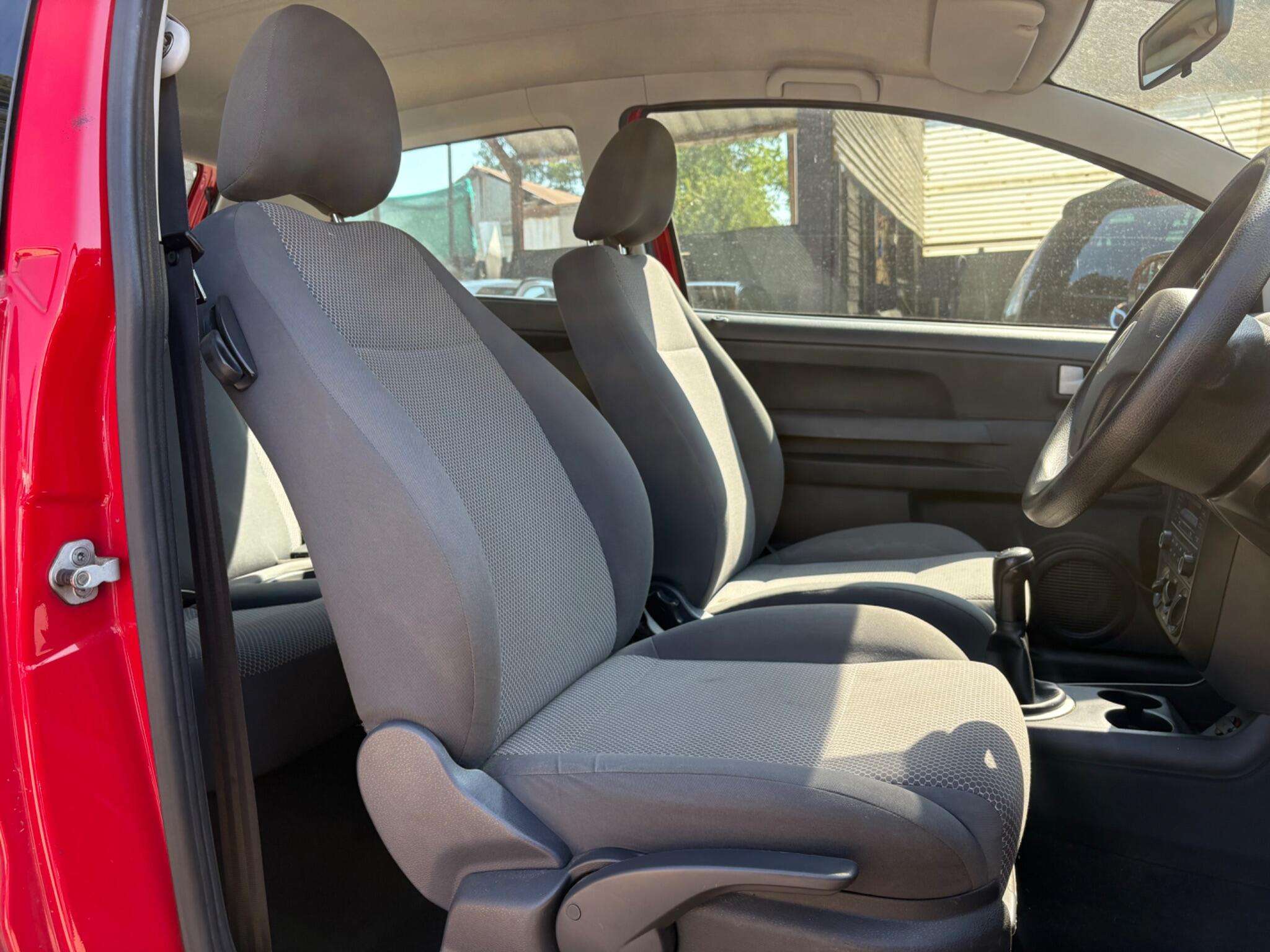 2011 VOLKSWAGEN FOX 2011 VOLKSWAGEN FOX