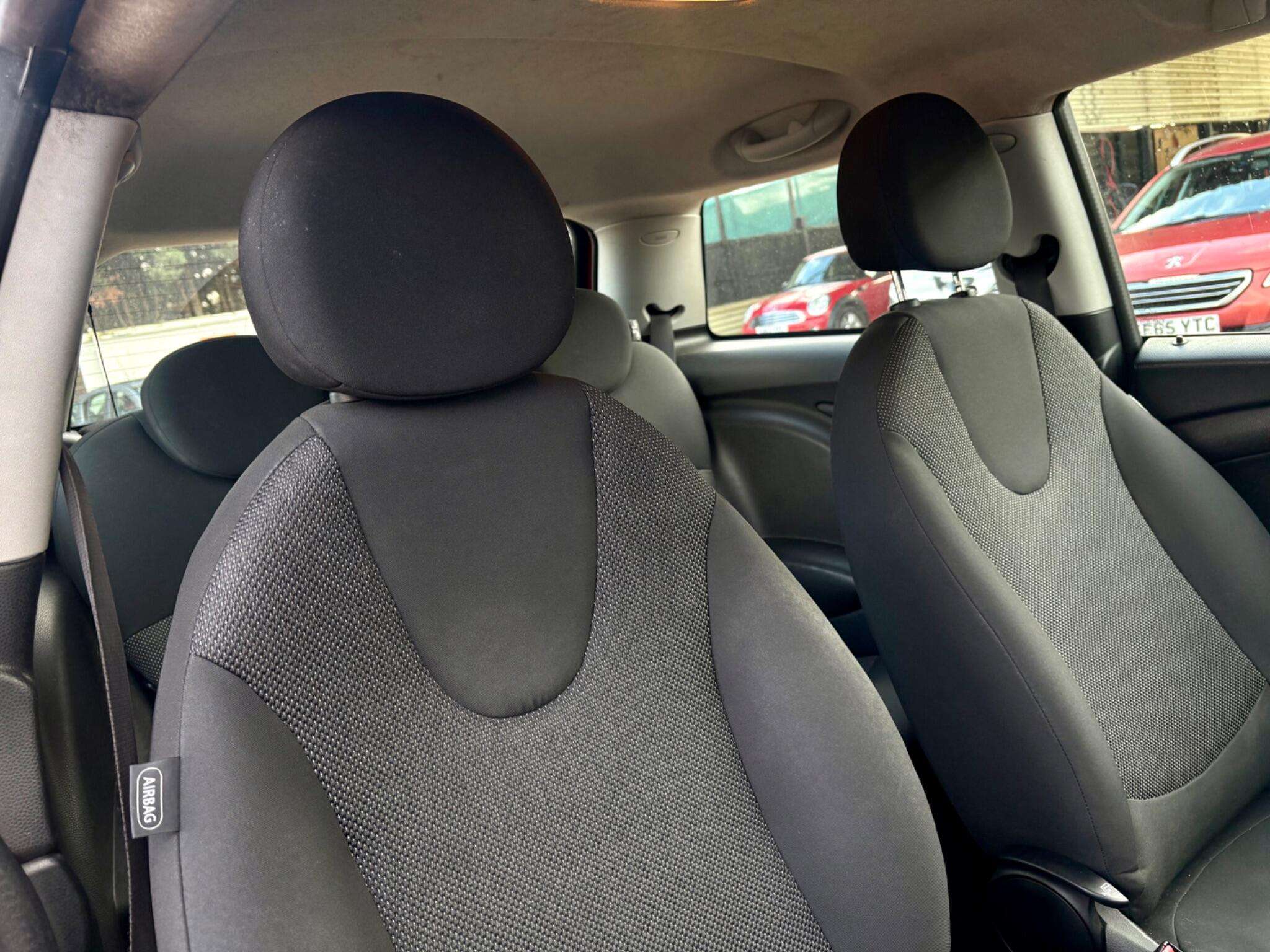 2009 MINI HATCH 2009 MINI HATCH